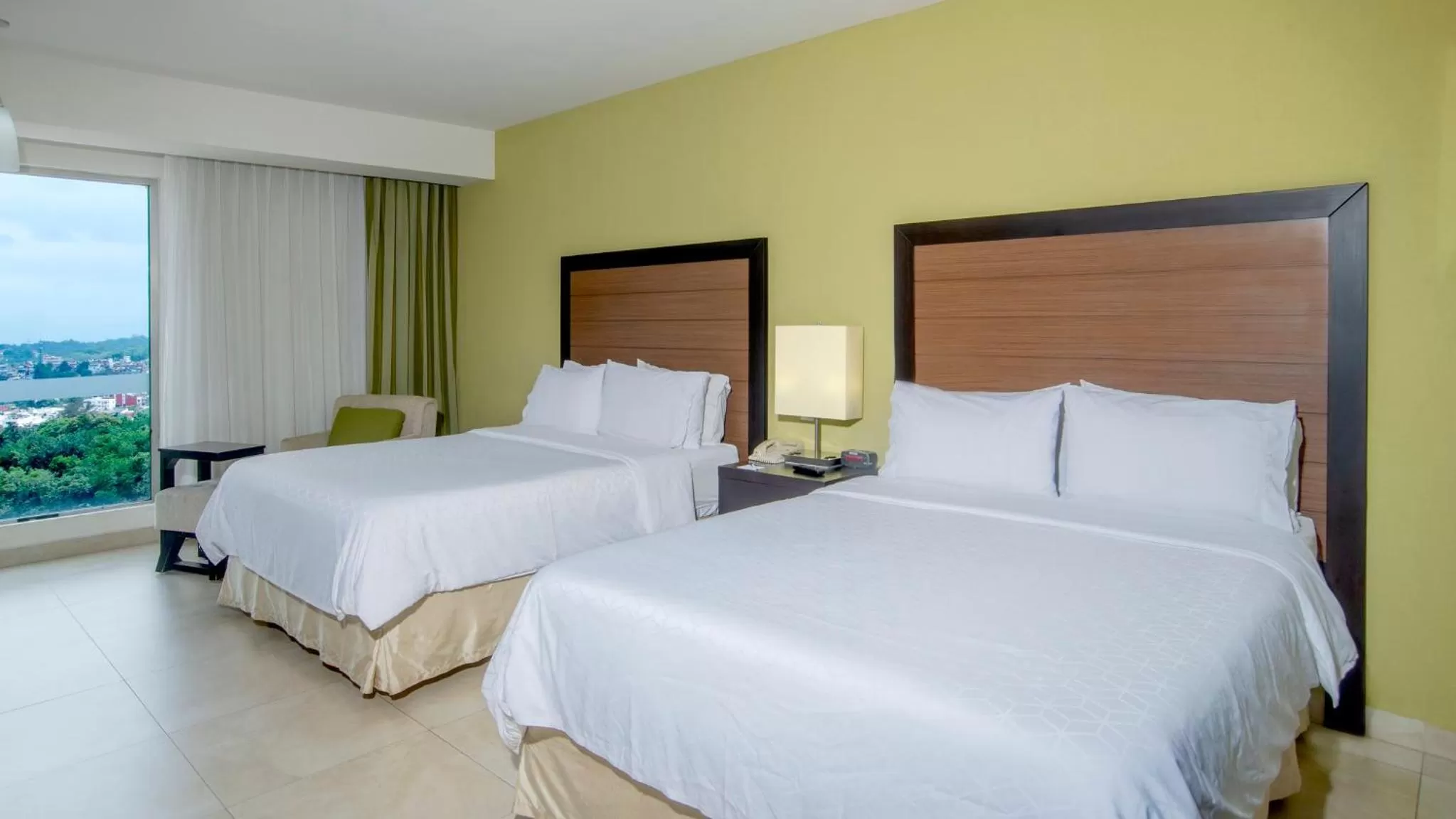 Photo of the whole room in Holiday Inn Express Xalapa by IHG