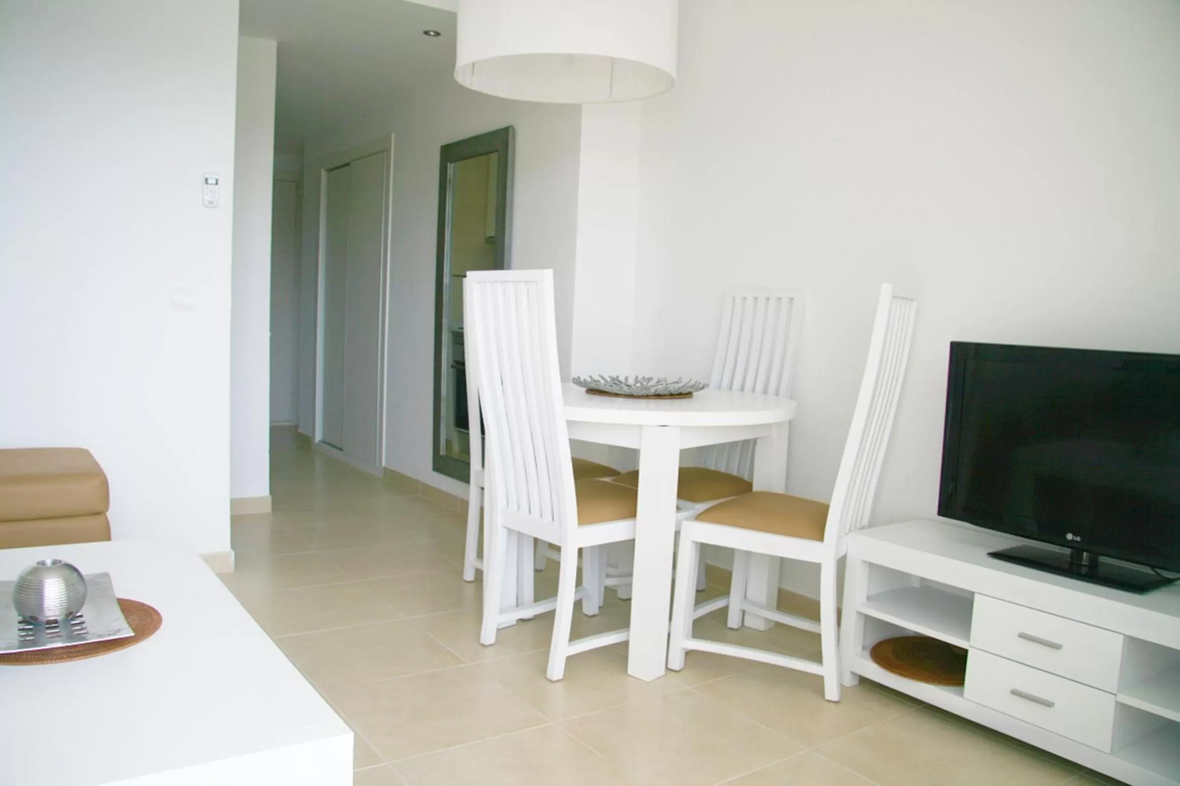 TV and multimedia in Camelina Suites