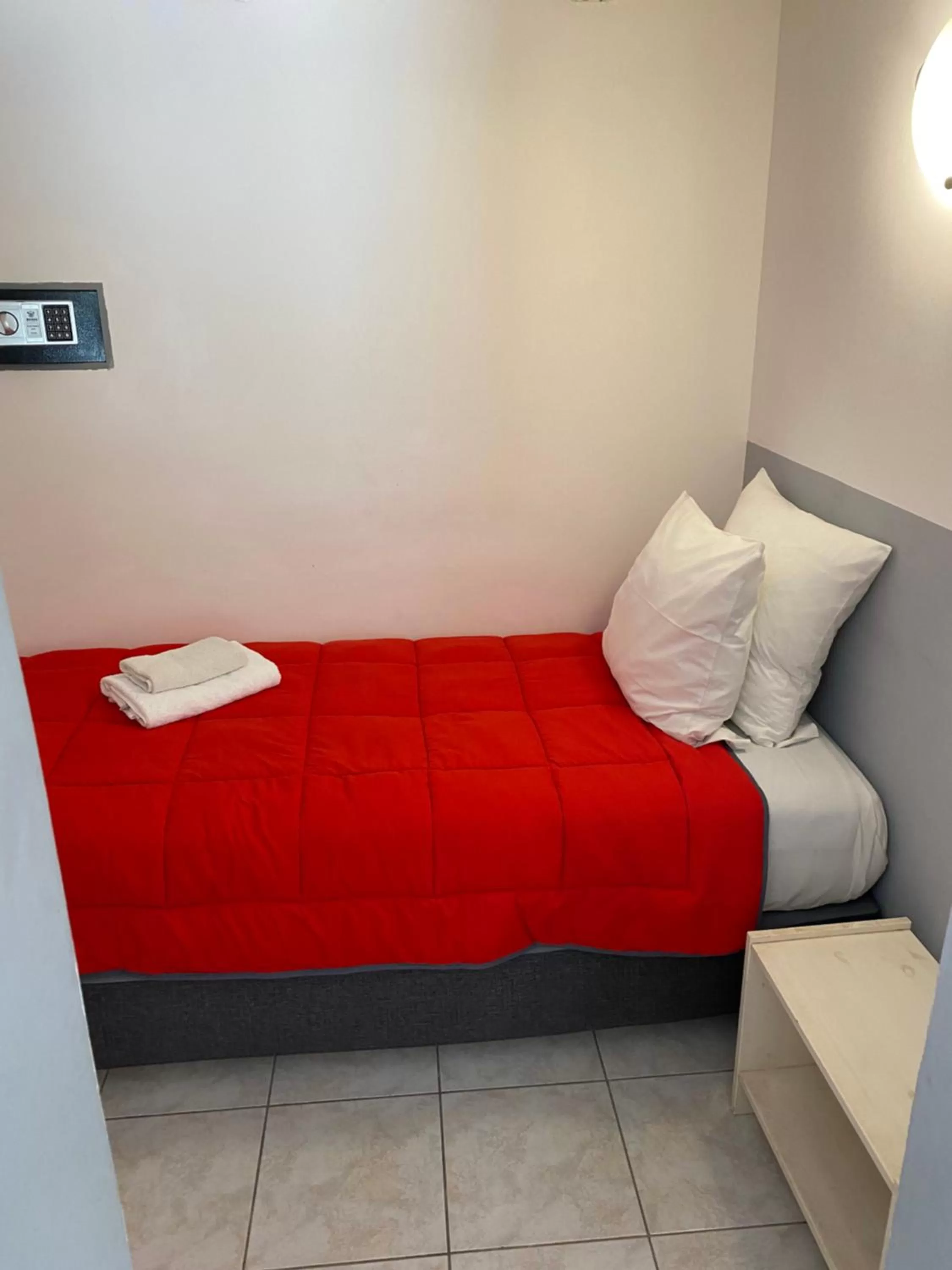 Bed in LOGIS Hôtel Restaurant La Chaumière