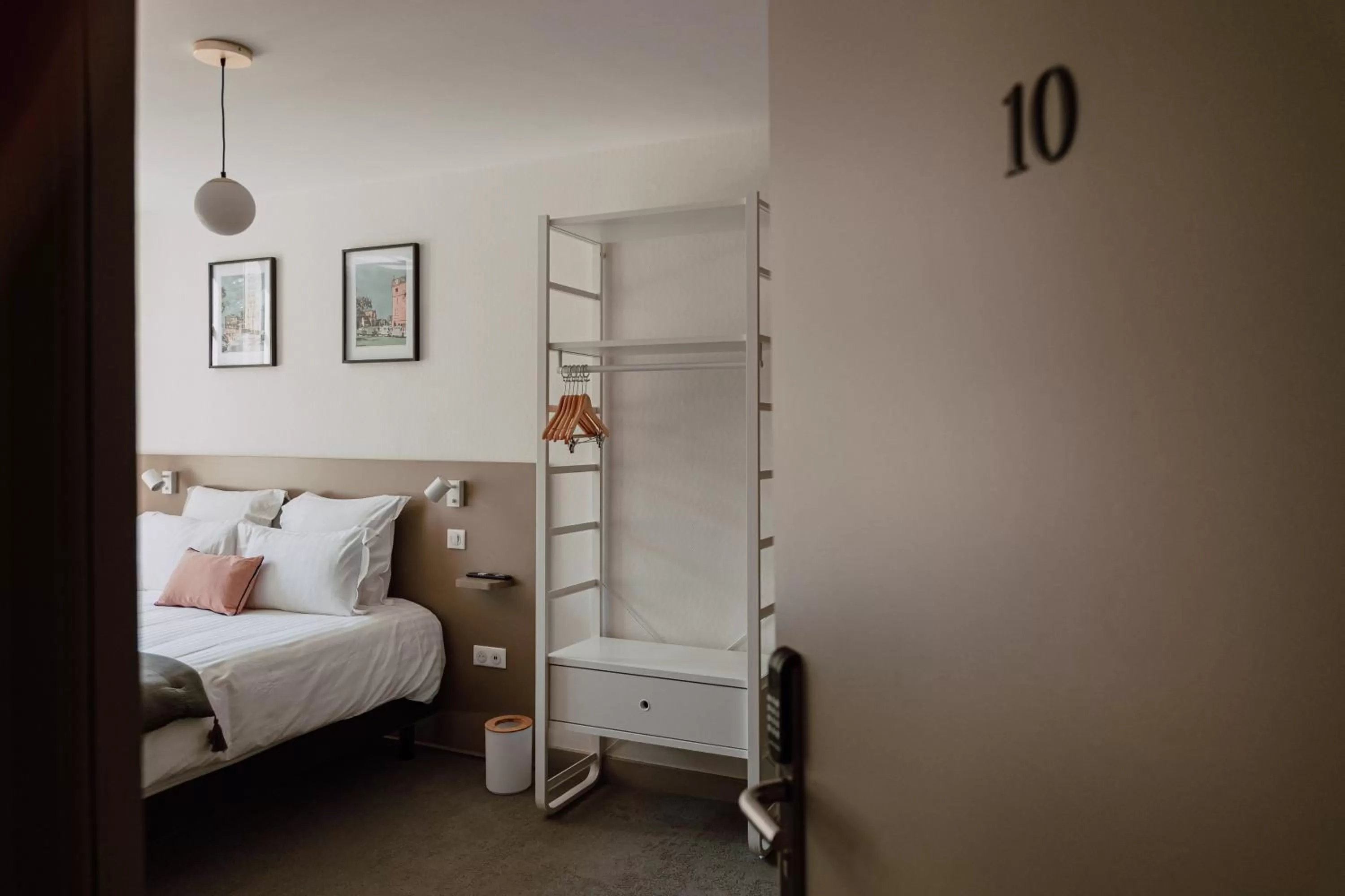 Mage hôtels - Hôtel la grenette - Brasserie Bonté Divine