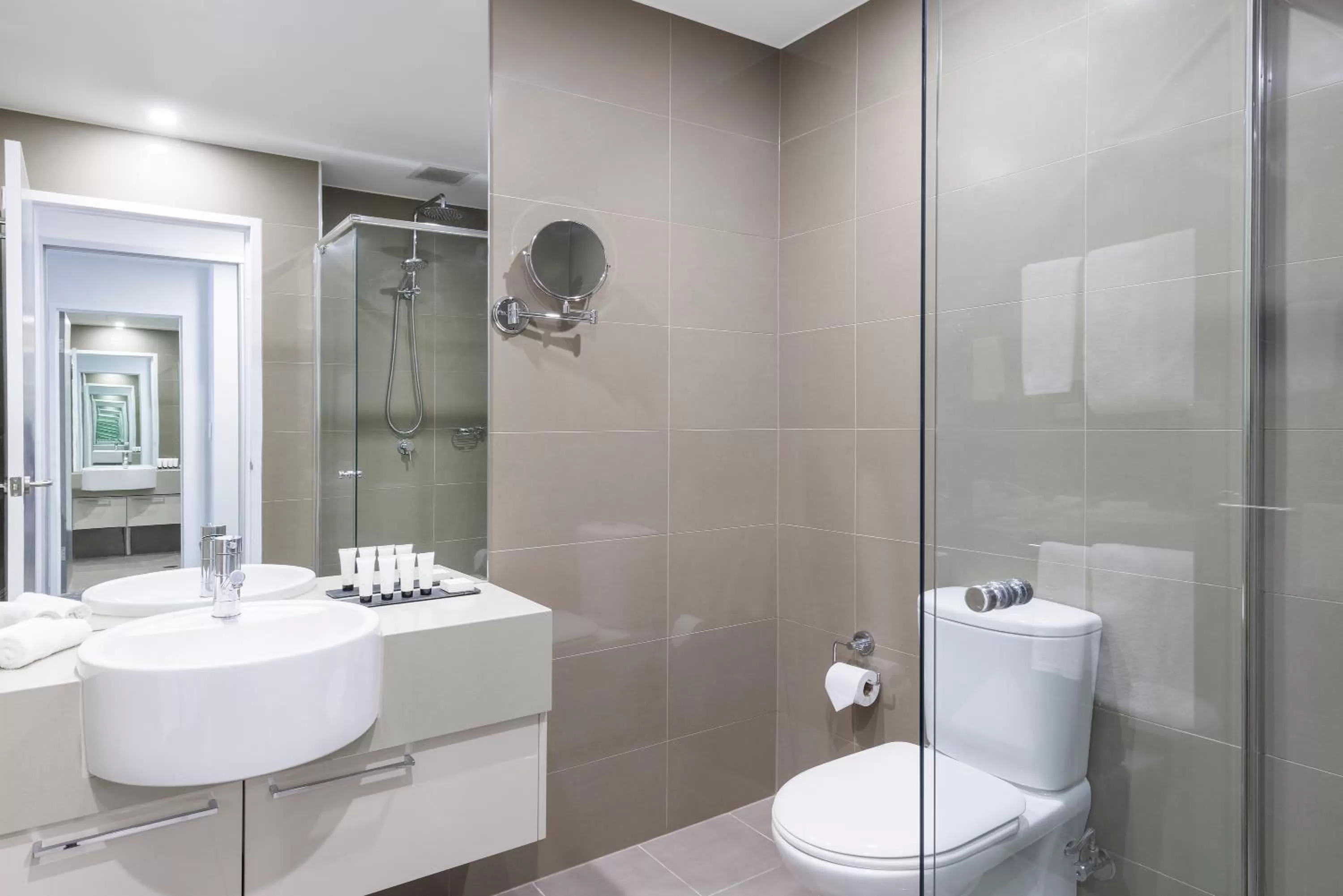 Toilet in Holiday Inn & Suites Sydney Bondi Junction by IHG