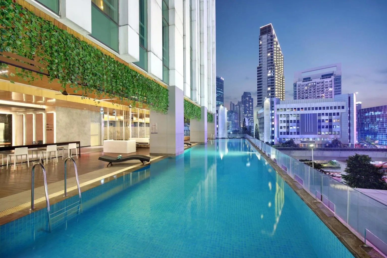 Property building in JS Luwansa Hotel & Convention Center