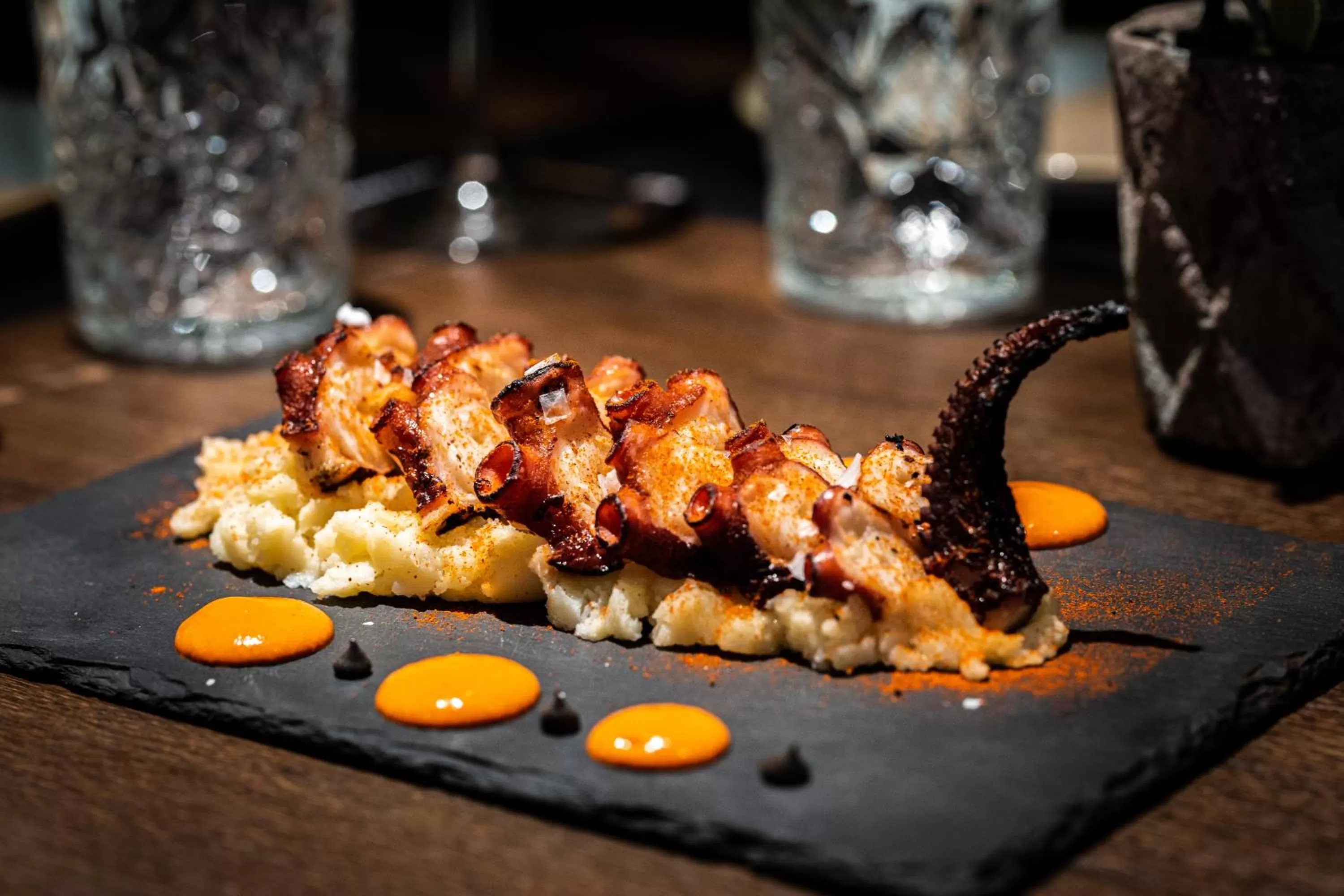 Restaurant/places to eat in Mush Rooms Apartments