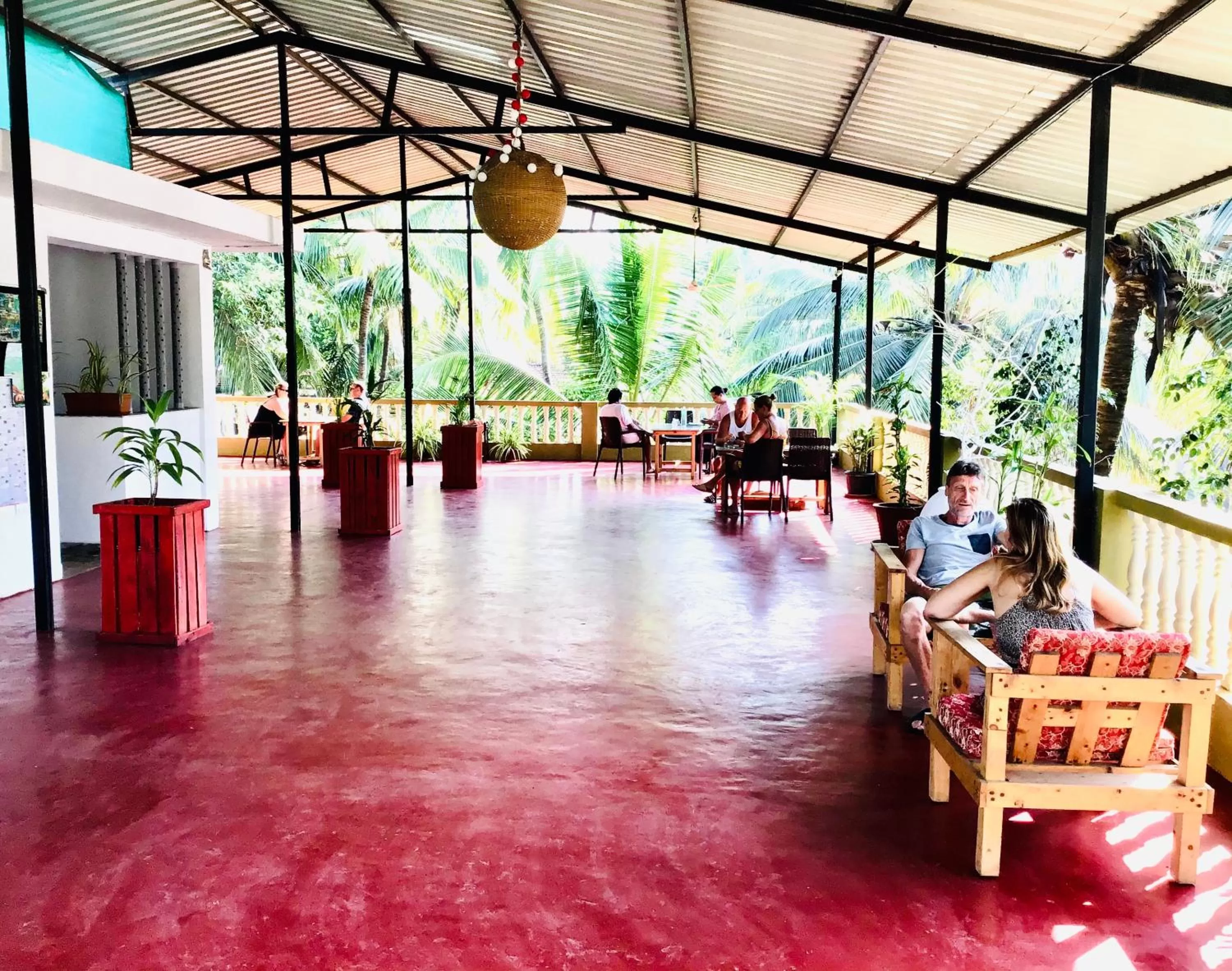 Seating area in LaligurasVilla Beachside Escape - 100m to Beach
