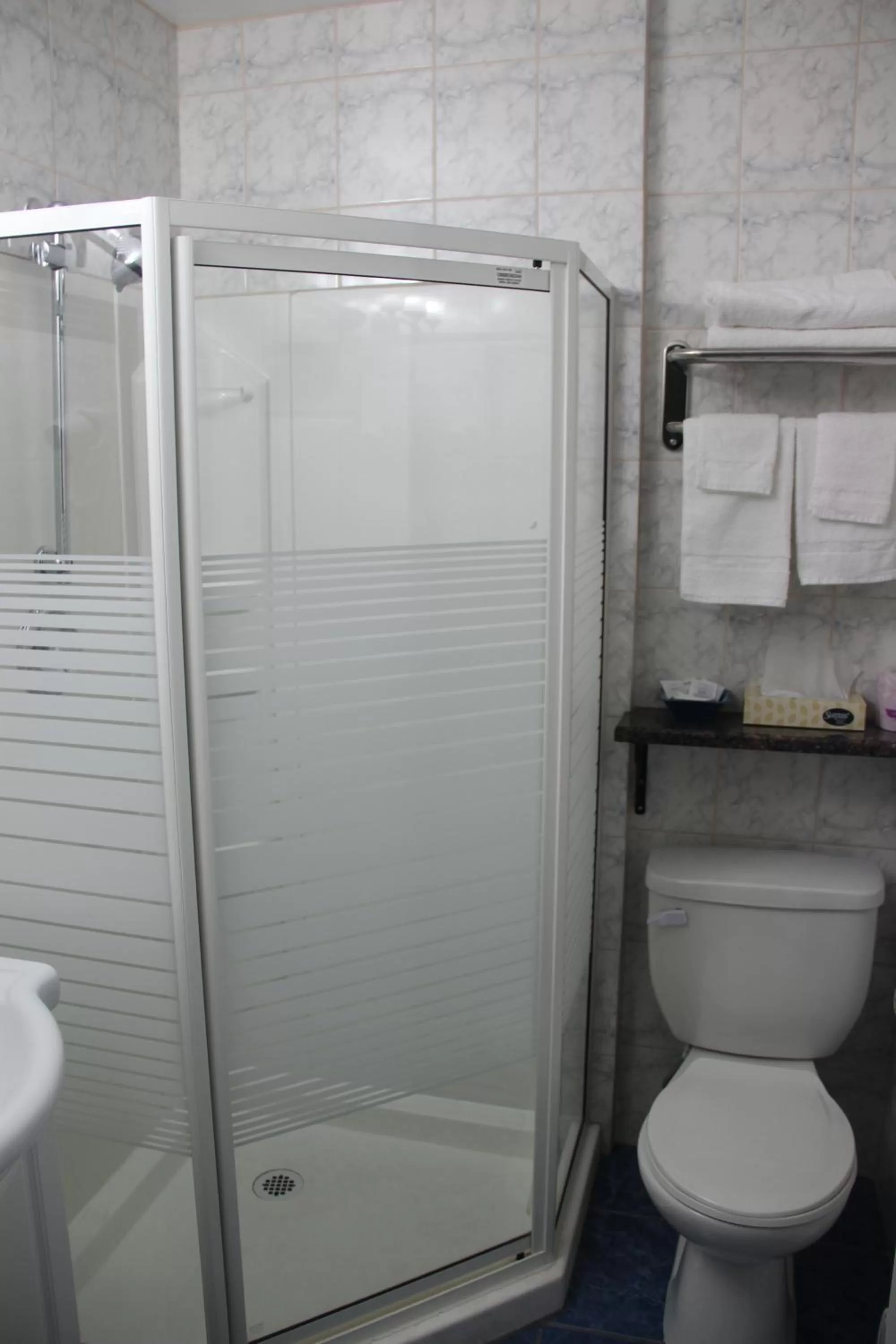 Perth Plaza Inn & Suites