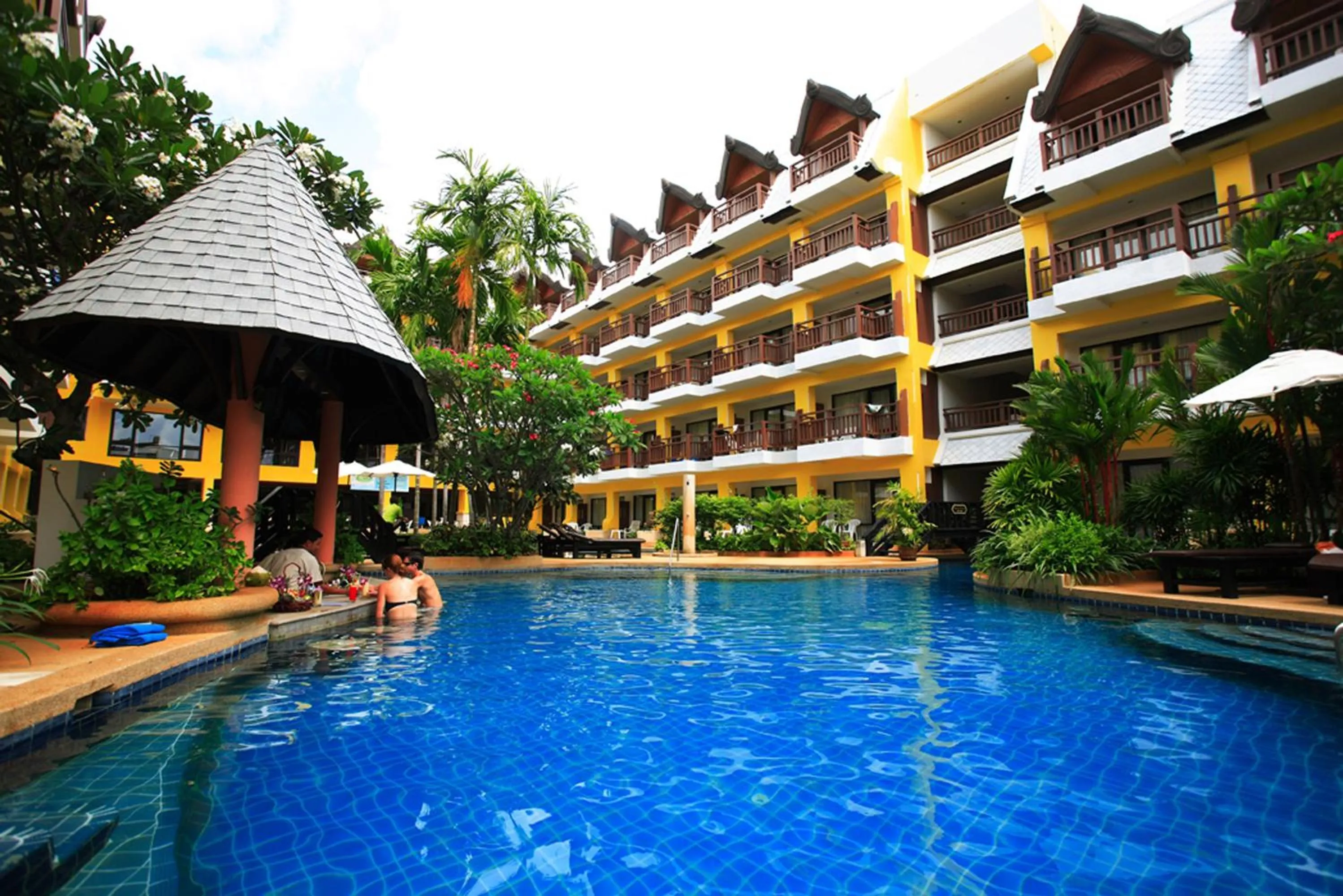 Lounge or bar in Woraburi Phuket Resort & Spa - SHA Plus