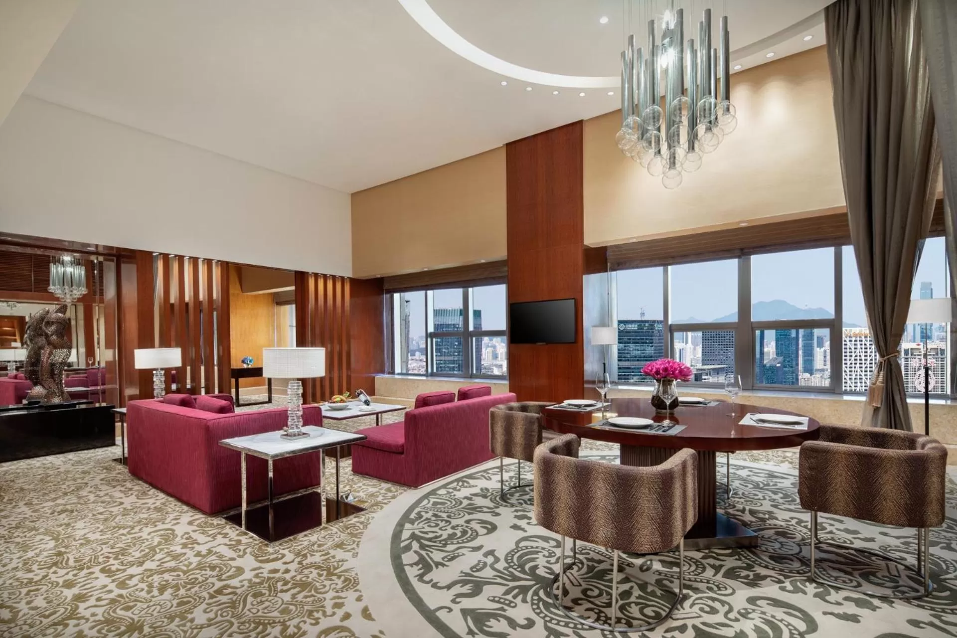 Living room in Crowne Plaza Shenzhen Futian, Near to Shenzhen Convention&Exhibition Centre, Shenzhen Stock Exchange and Shenzhen Civic Center, Outdoor Heated Pool