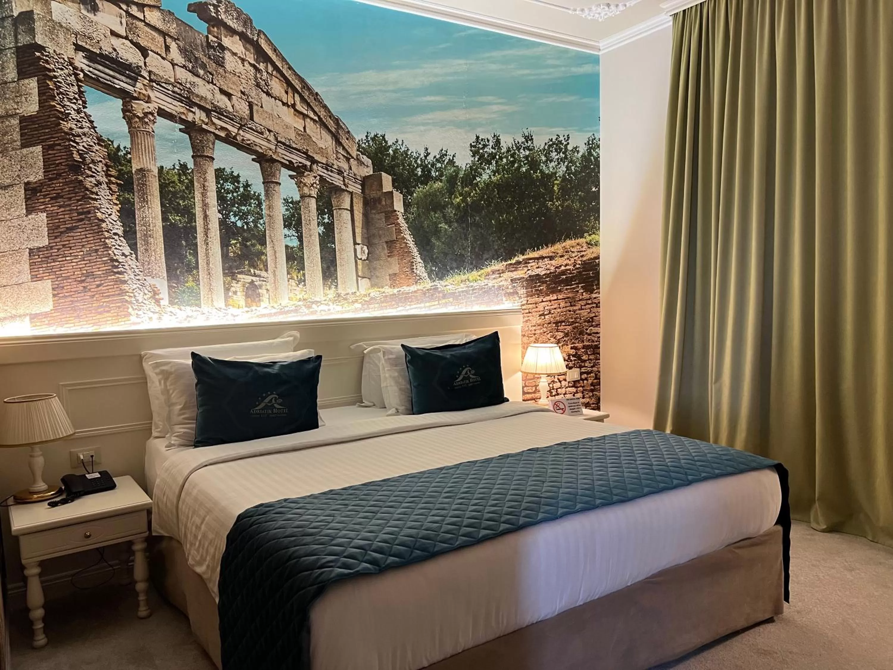 Bed in Adriatik Hotel, BW Premier Collection