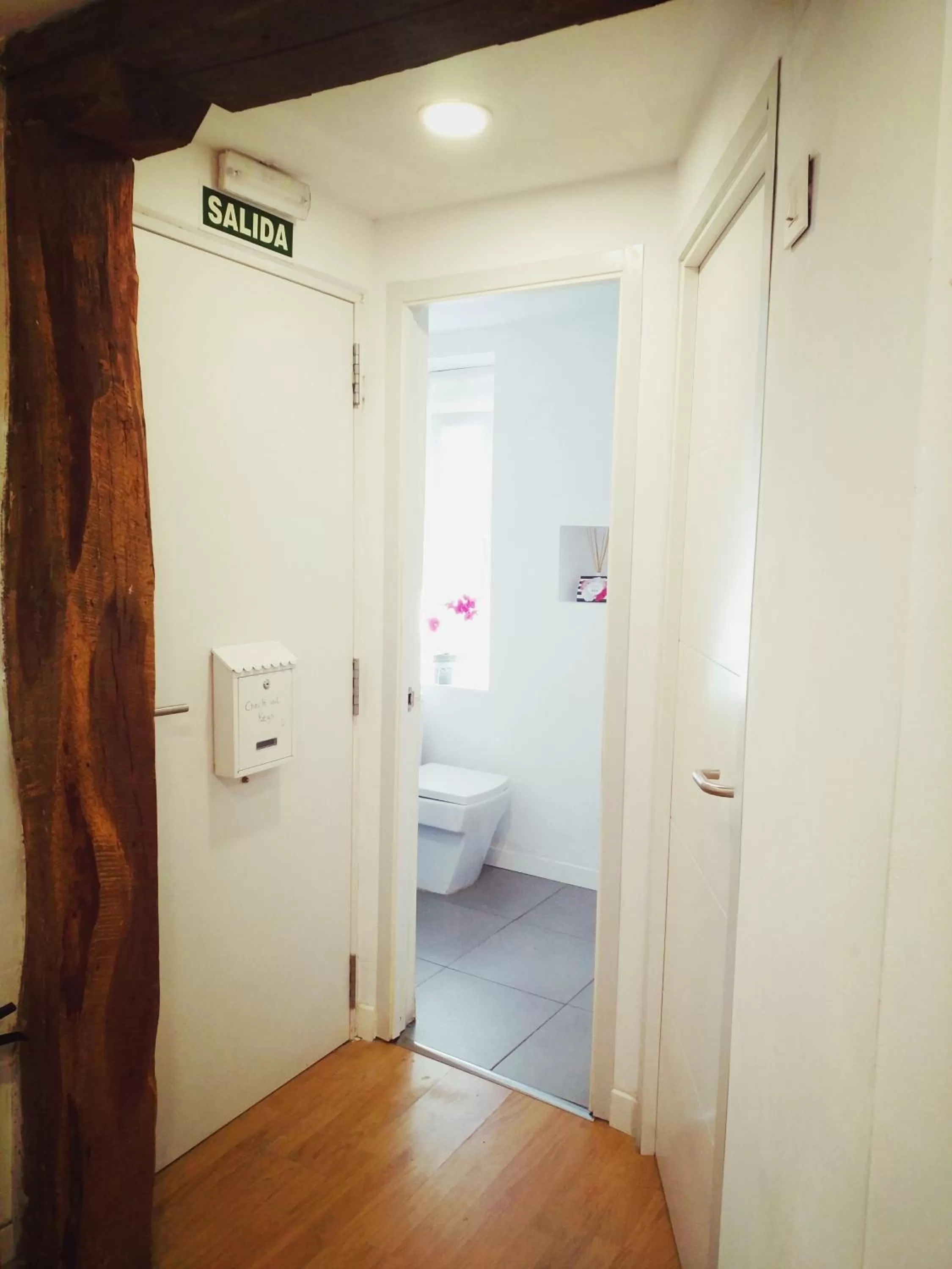 Bathroom in Rin Rooms