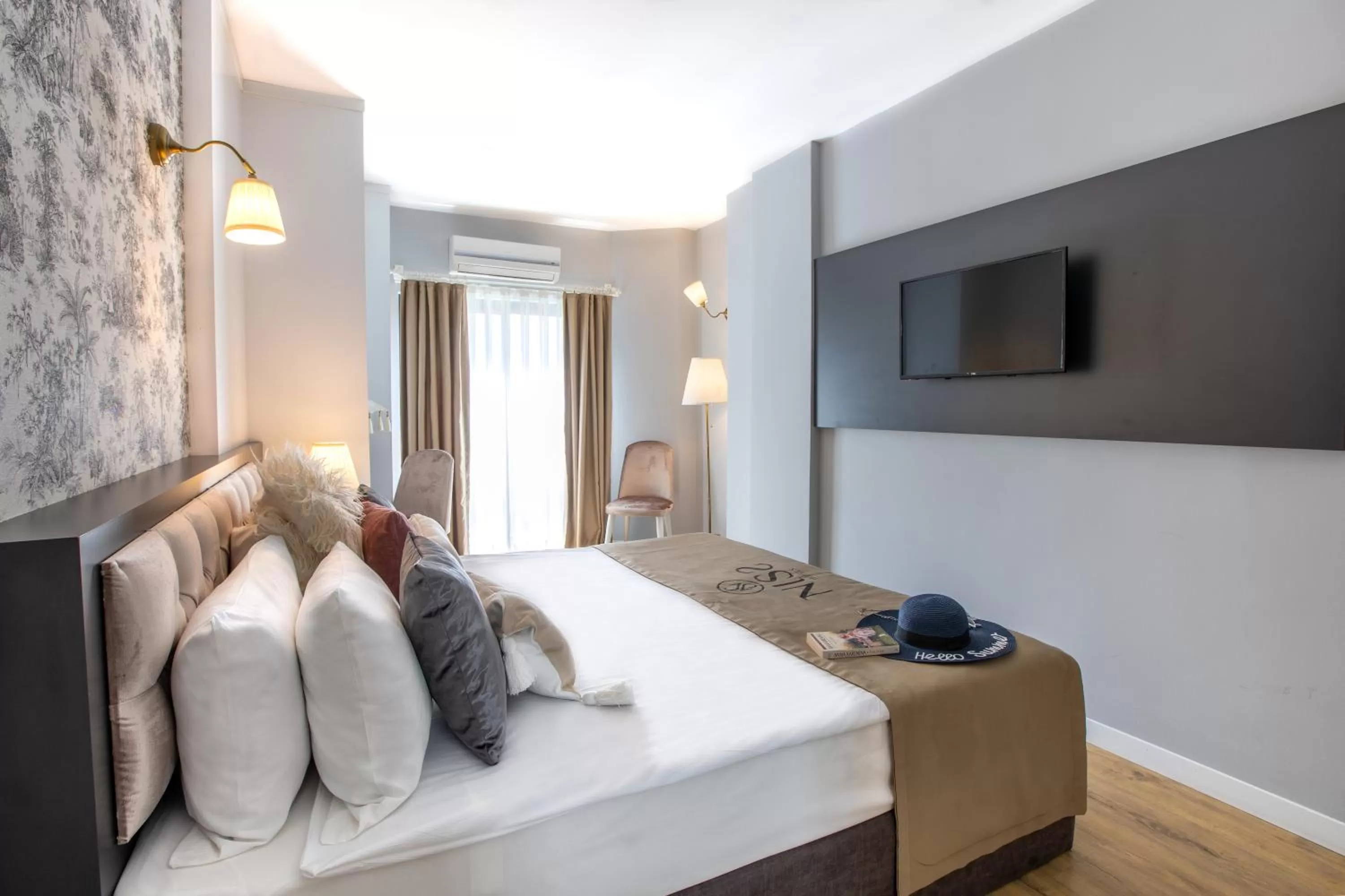 Bed in Niss Lara Hotel