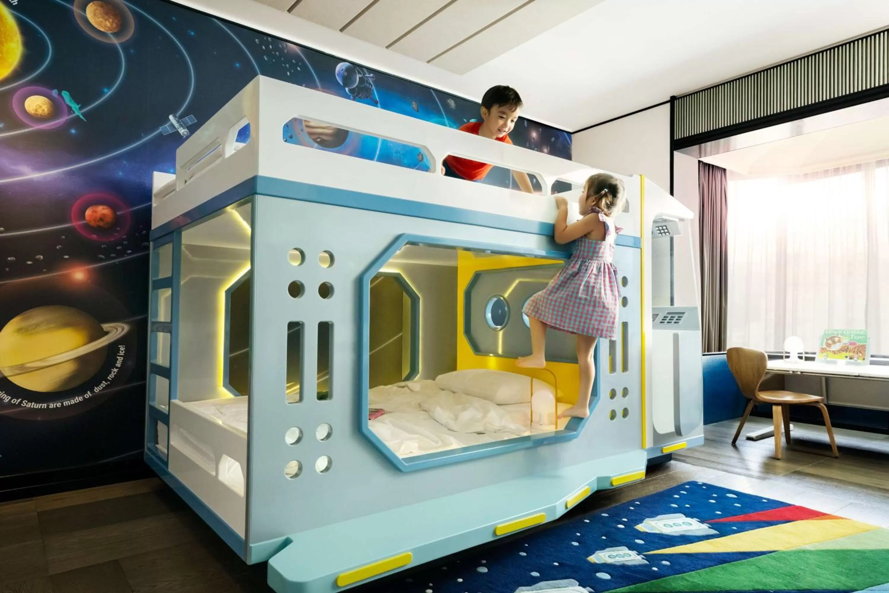 Photo of the whole room in Shangri-La Singapore