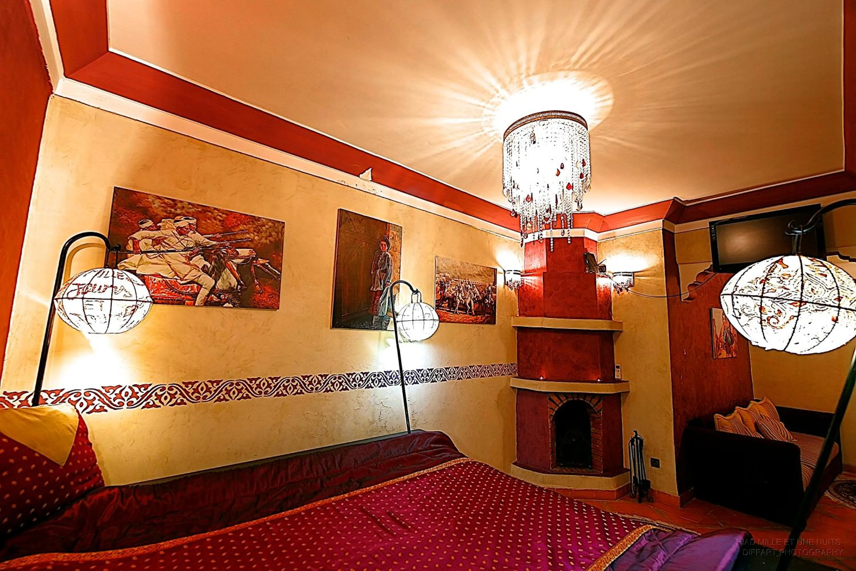 Bed in Riad Mille Et Une Nuits