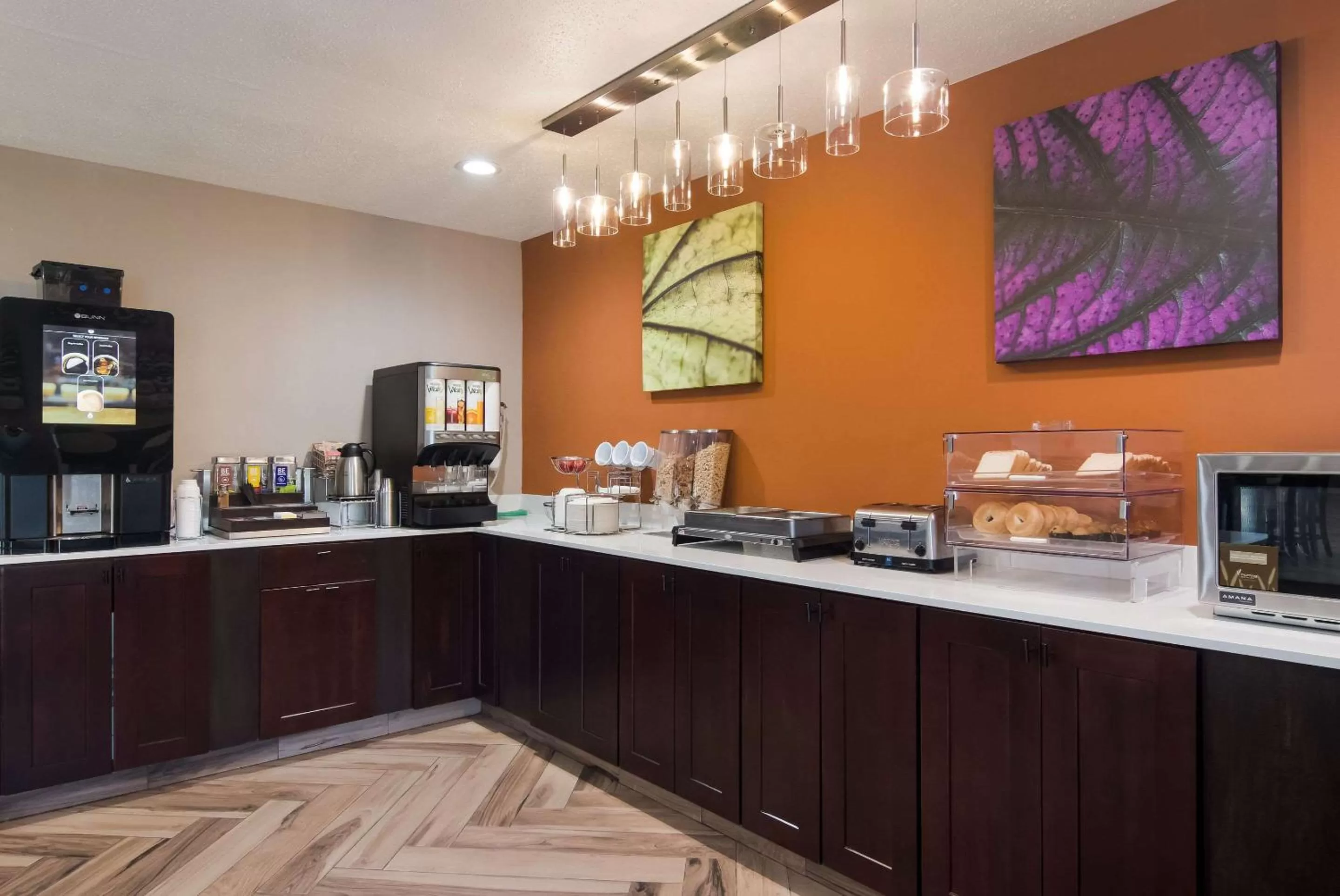 Breakfast in Sleep Inn Erie near Sports Center