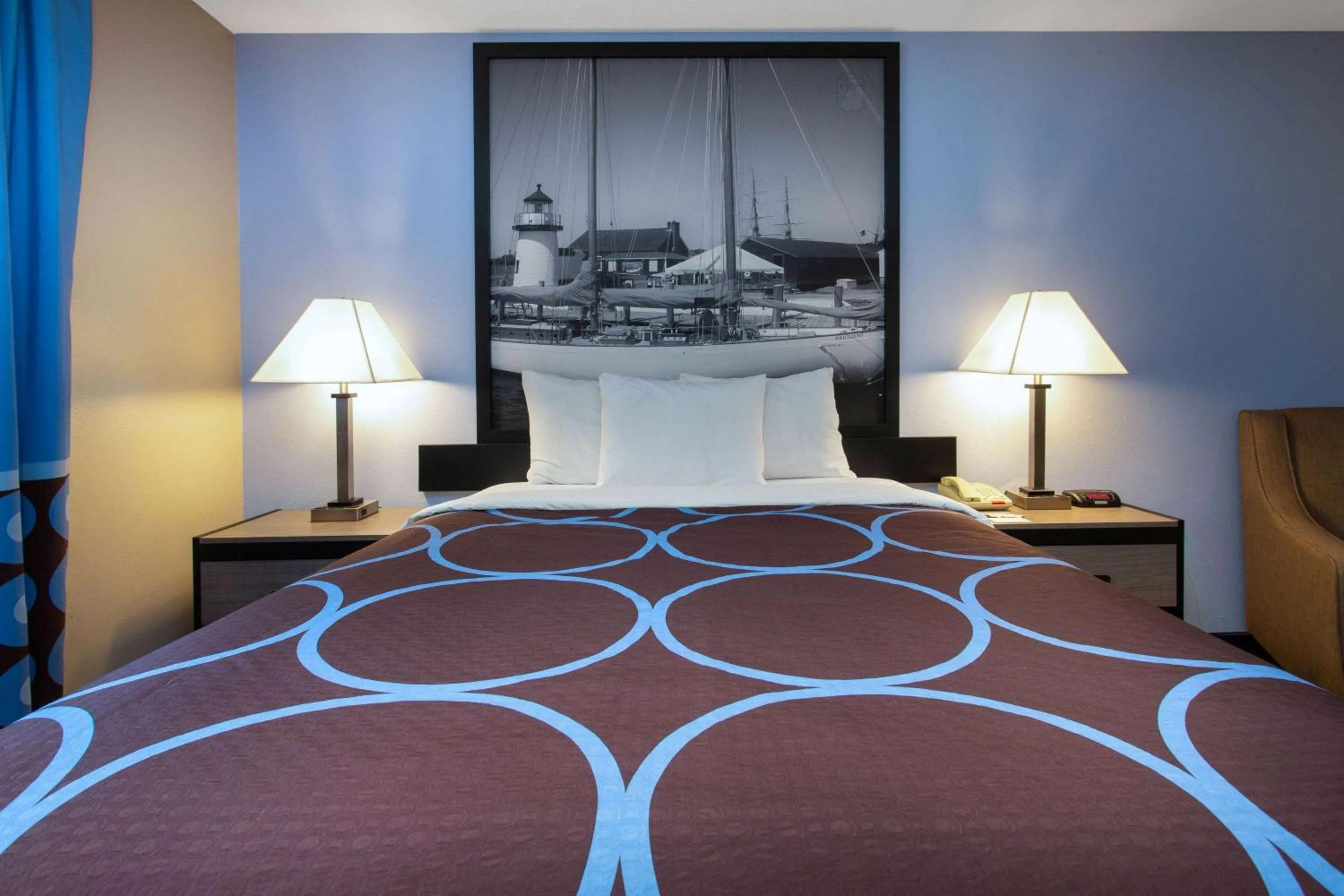 Photo of the whole room, Bed in Super 8 by Wyndham Cromwell/Middletown