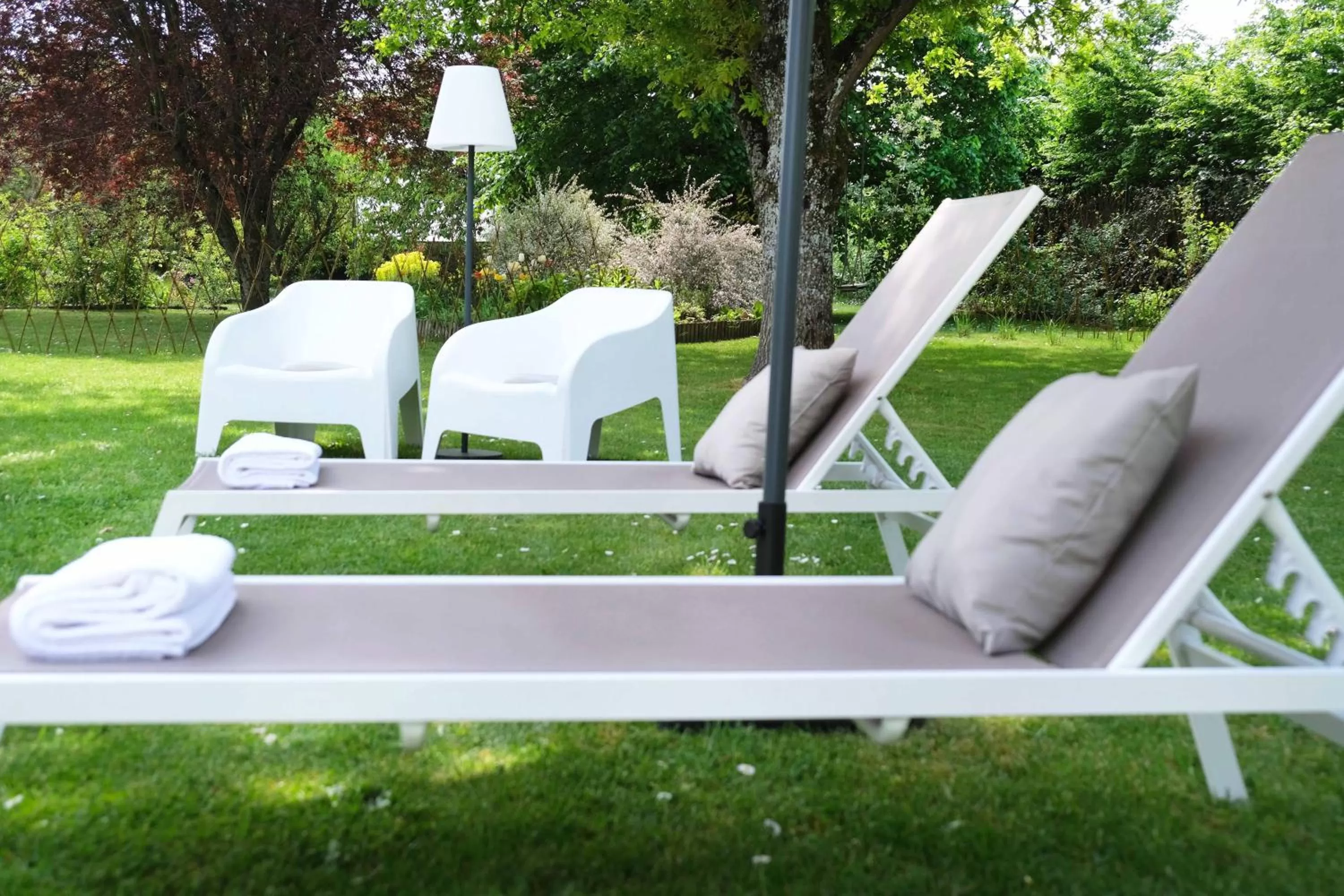 Pool view, Swimming Pool in L'Orme Blanchet