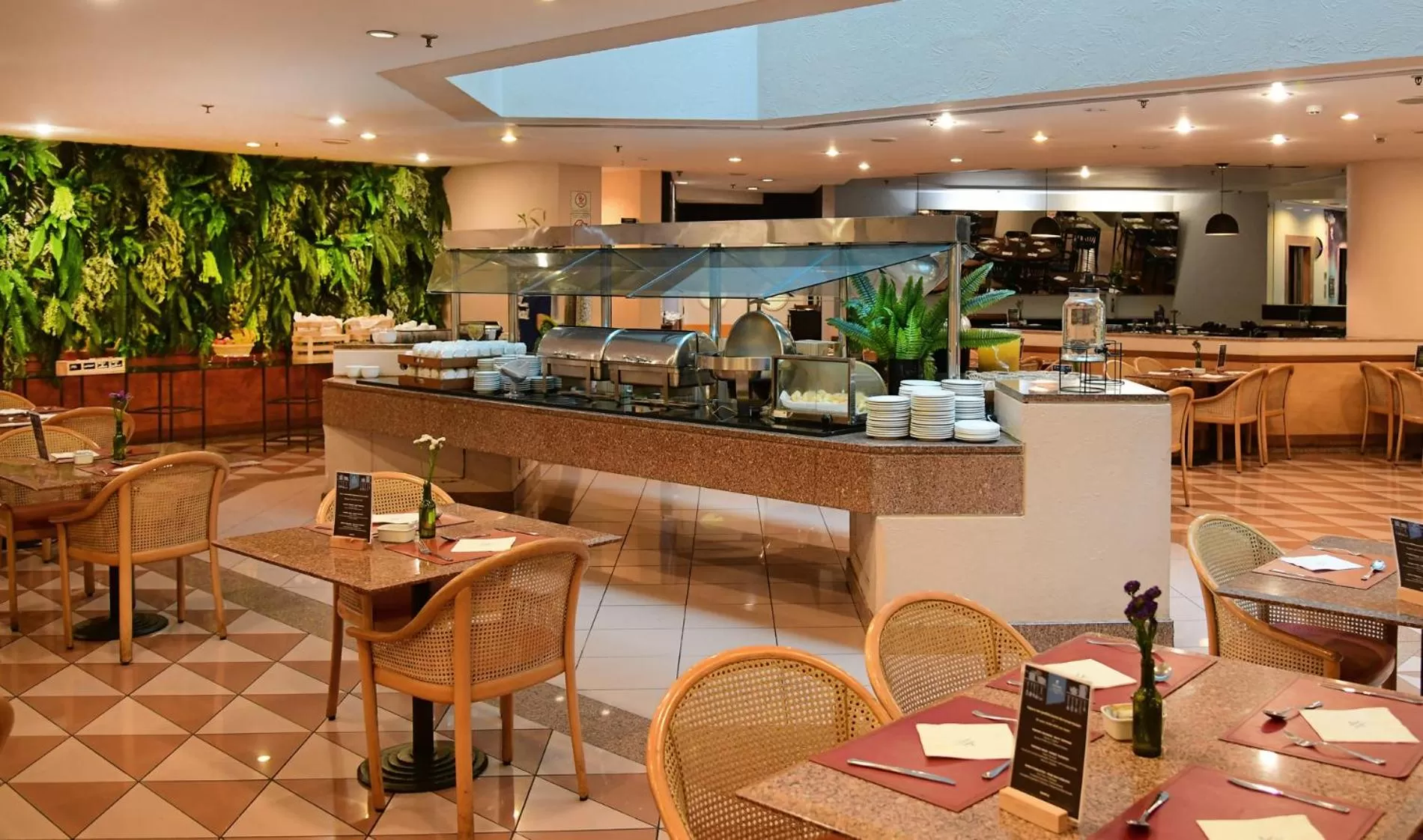 Restaurant/places to eat in Pestana São Paulo