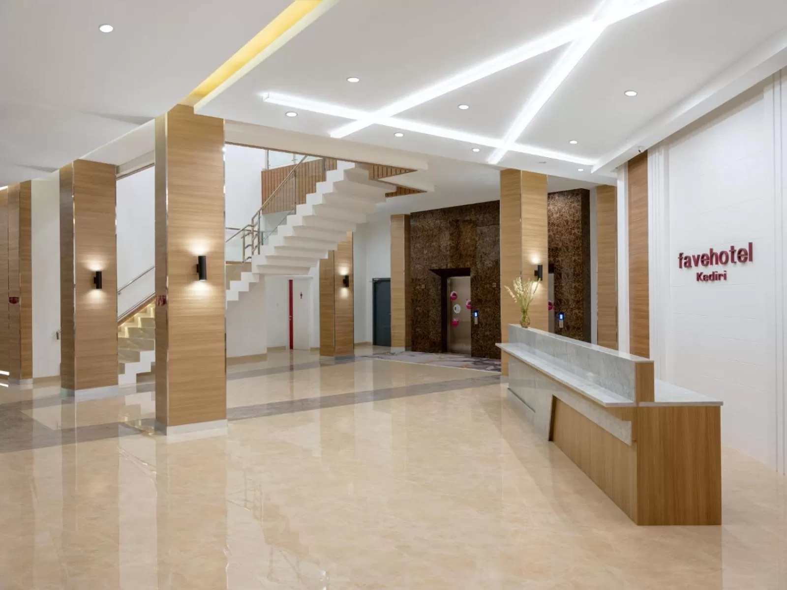 Lobby or reception in favehotel Kediri