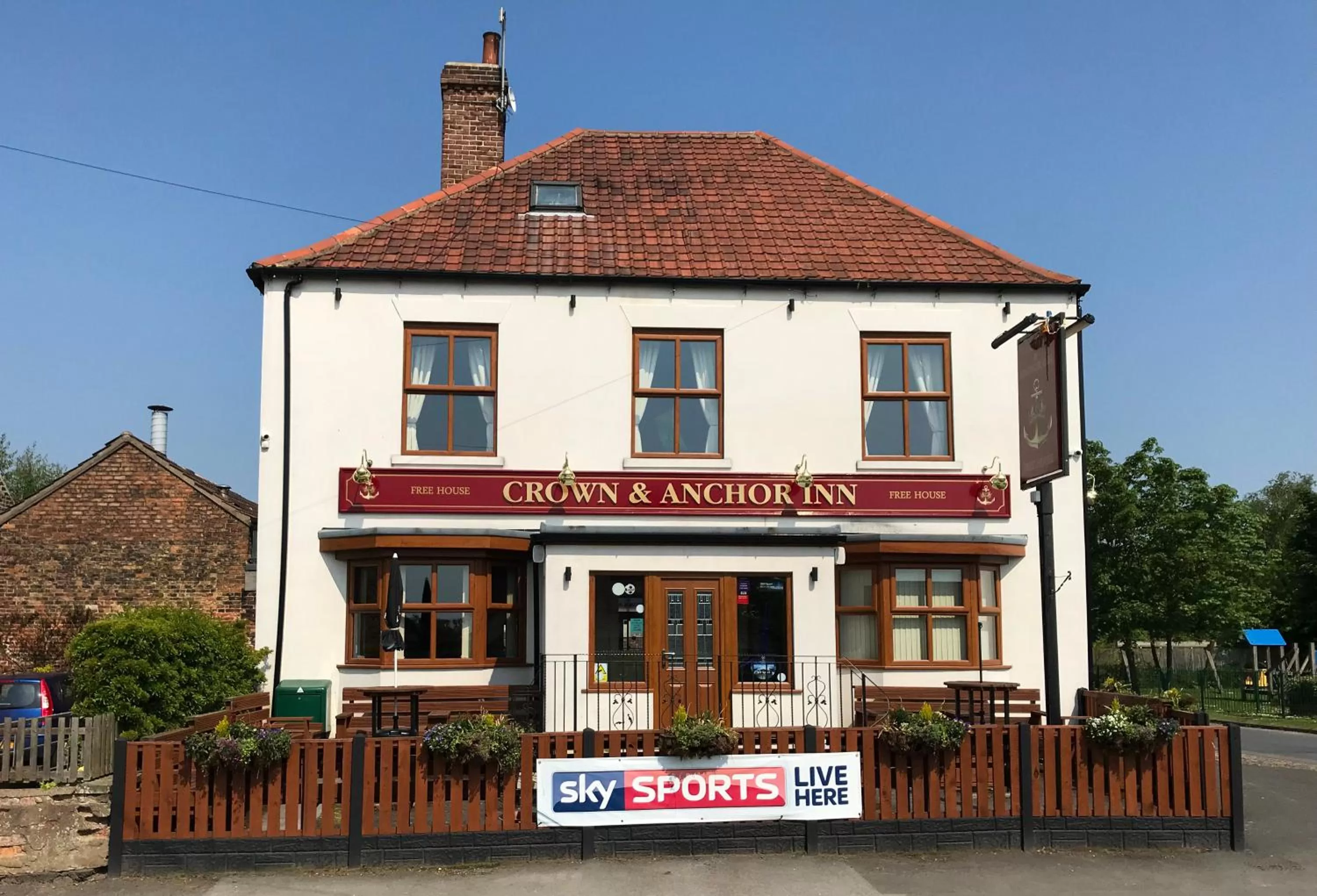 Property building in Crown & Anchor Inn