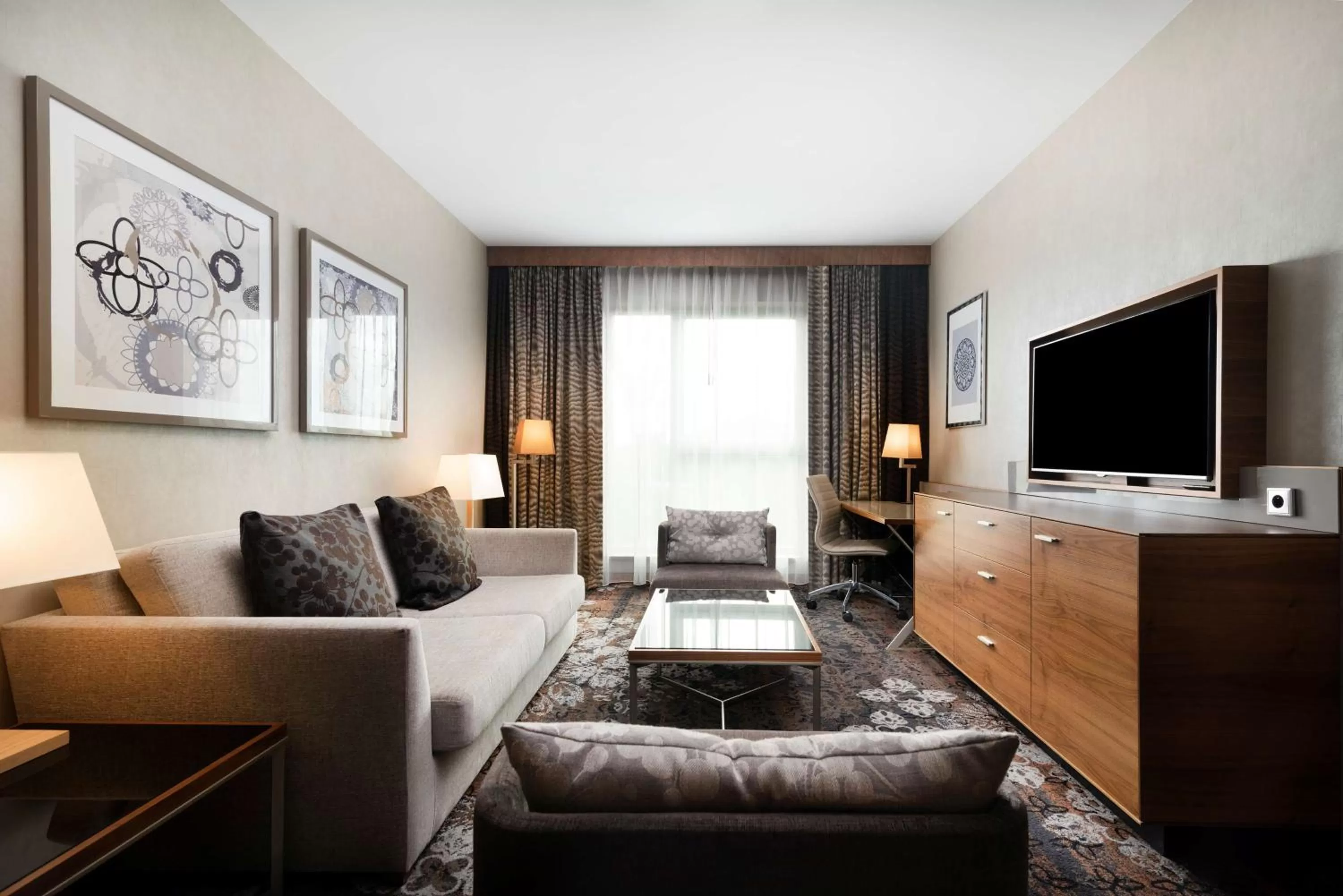 Living room in DoubleTree by Hilton Krakow Hotel & Convention Center