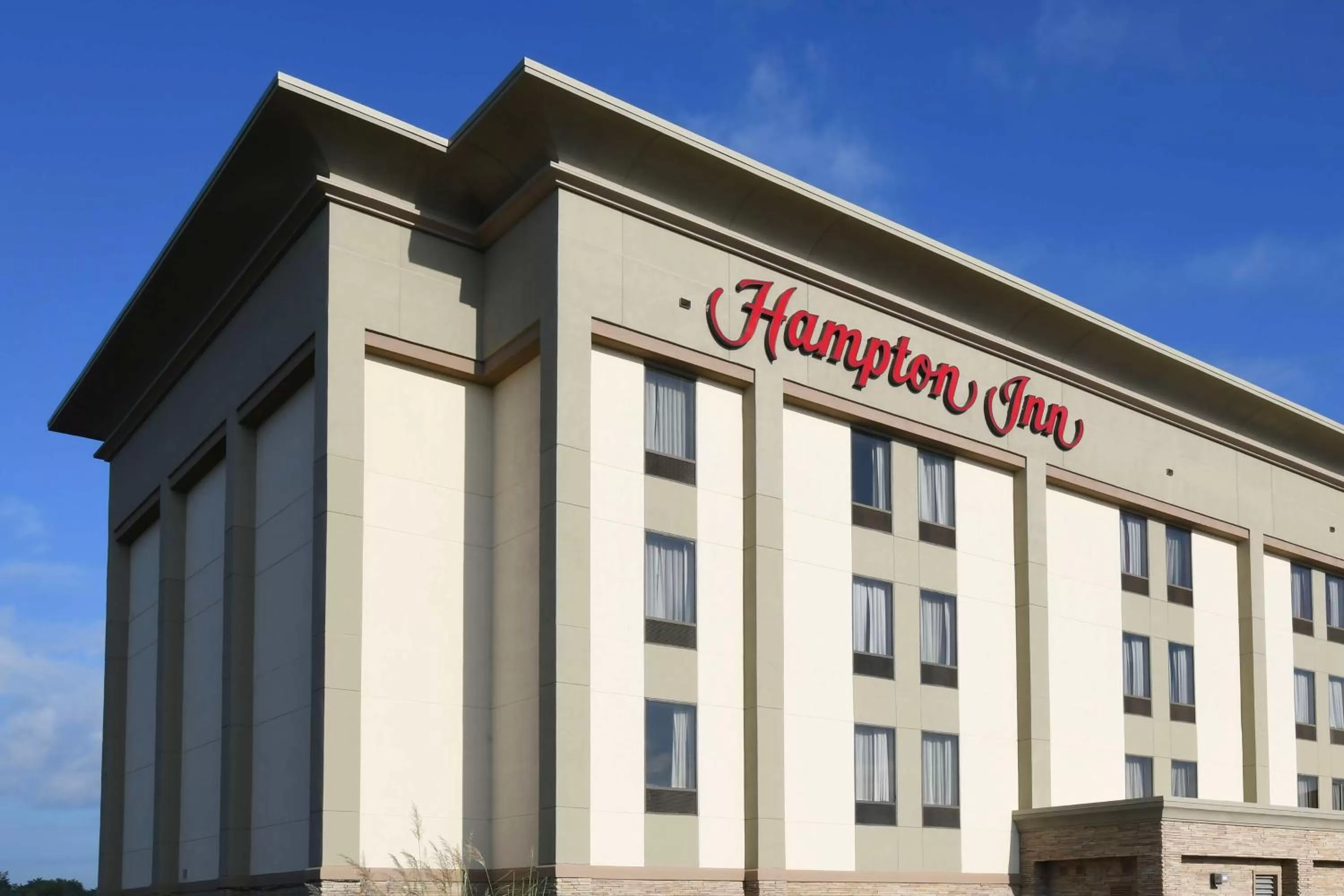 Property building in Hampton Inn Dry Ridge
