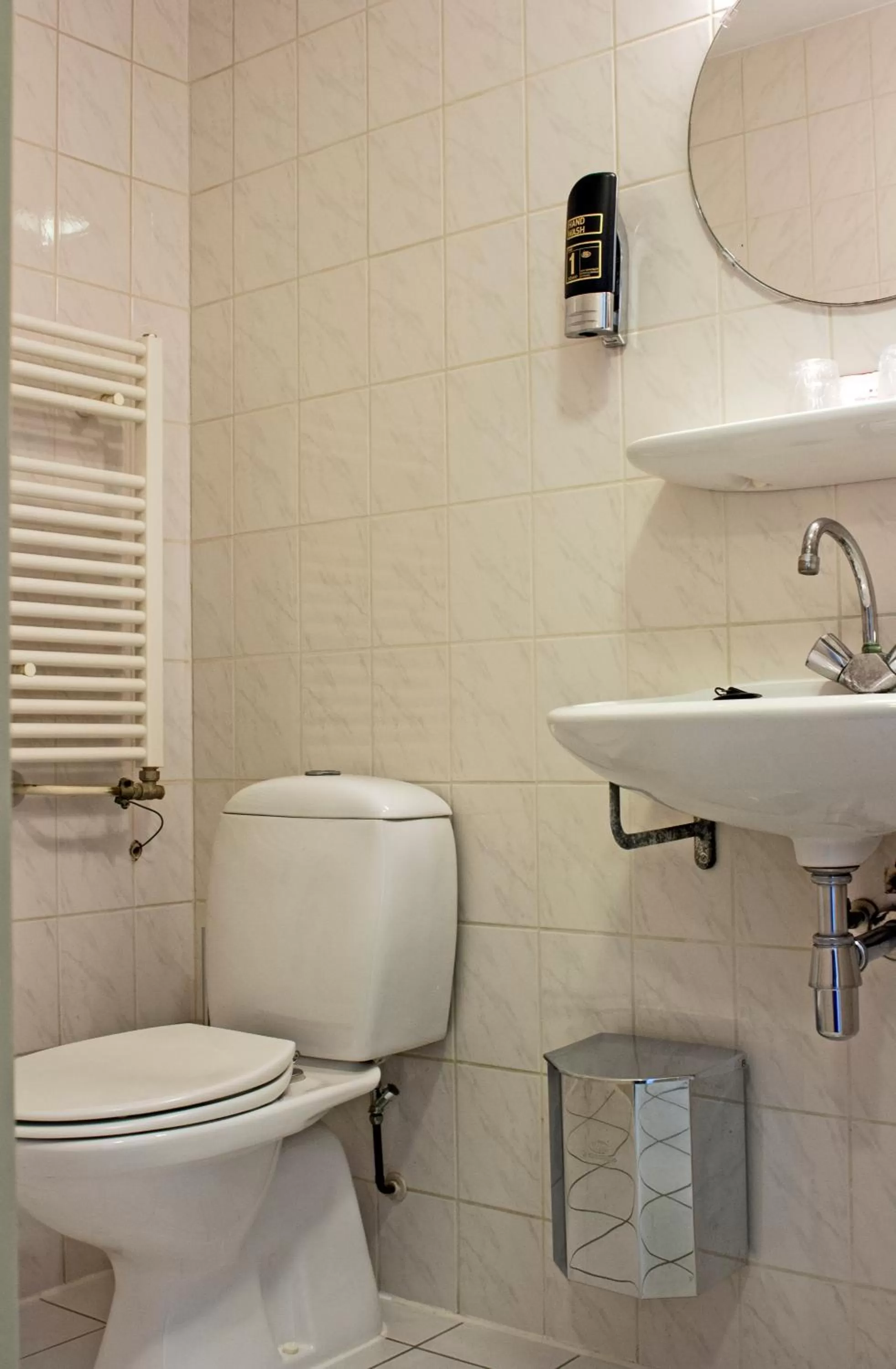 Bathroom in Hotel Prins Hendrik