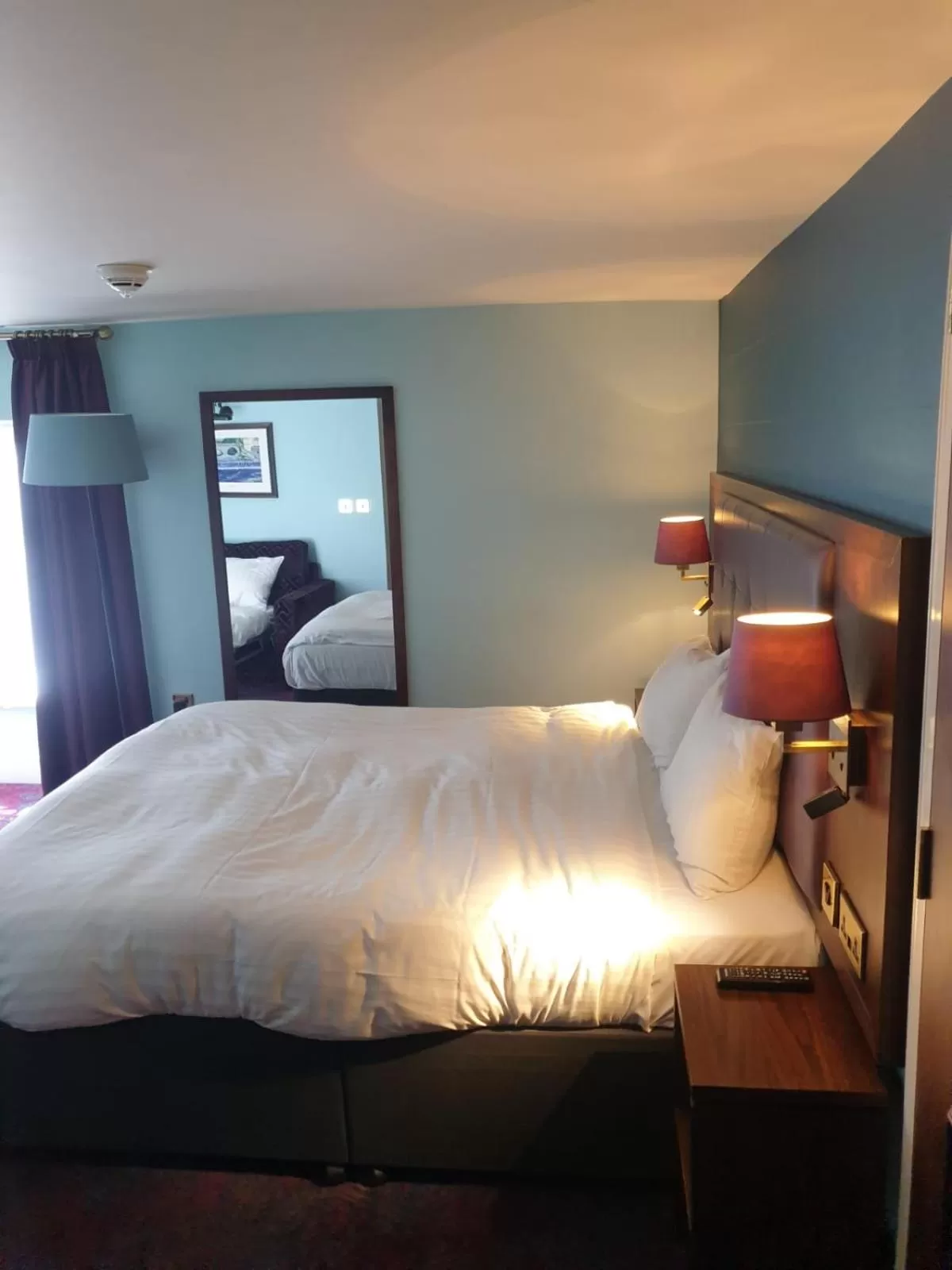 Bed in The Queen's Head Wetherspoon