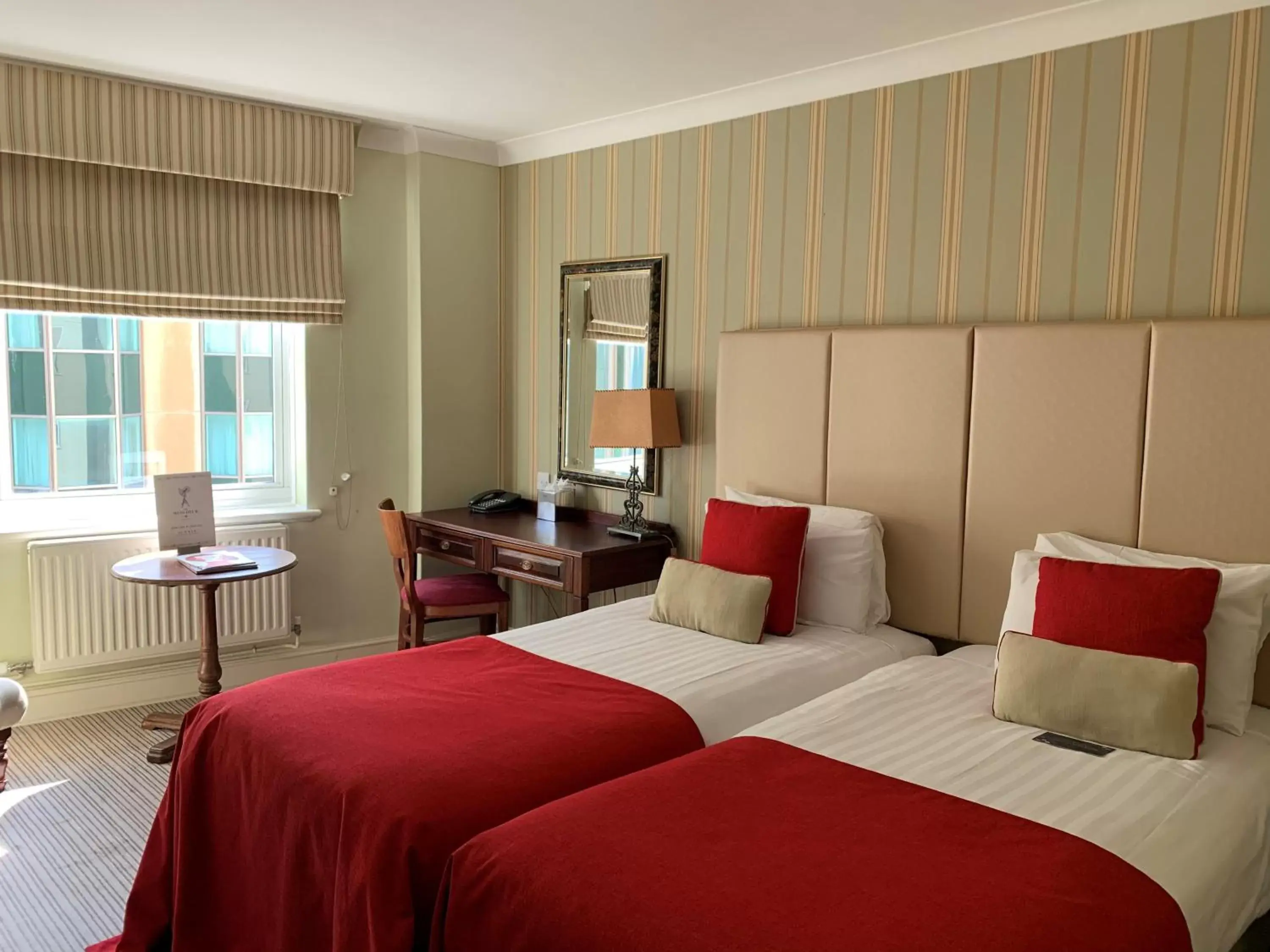 Standard Twin Room in The Old Ship Hotel Standard Twin Room in The Old Ship Hotel