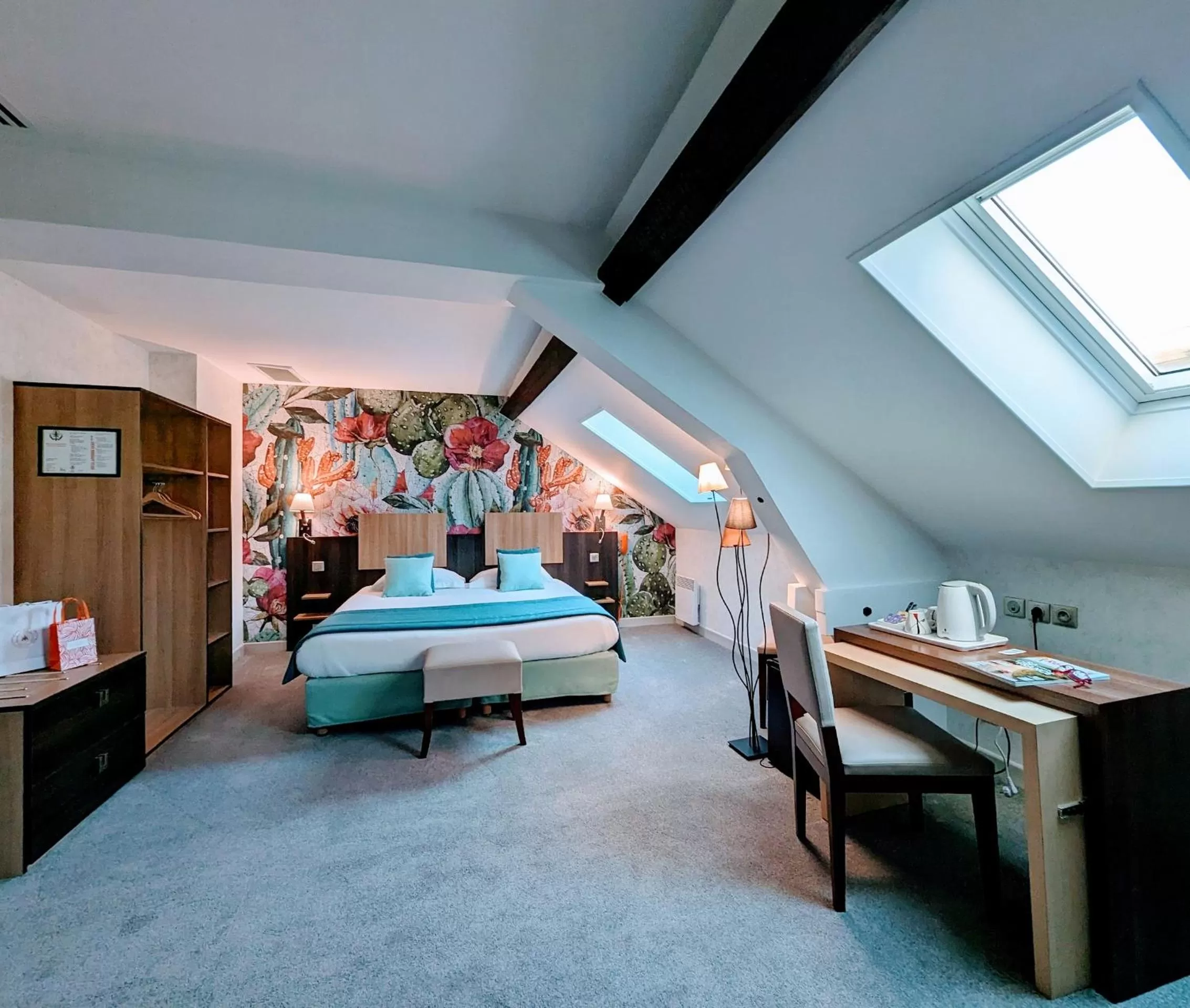 Bed in HOTEL ARVERNA VICHY - ClT'HOTEL