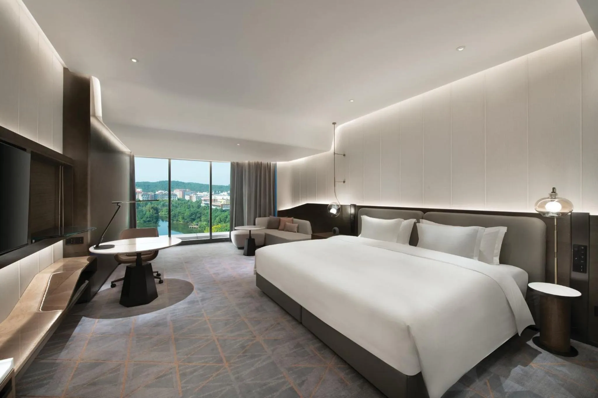 Photo of the whole room, Bed in Crowne Plaza Wuhan Optics Valley by IHG