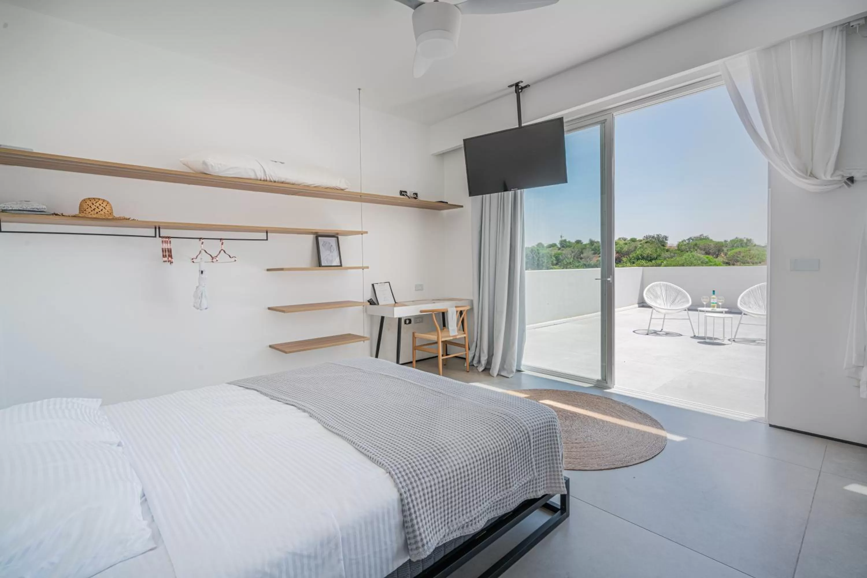 Balcony/Terrace, Bed in Danielle boutique suite