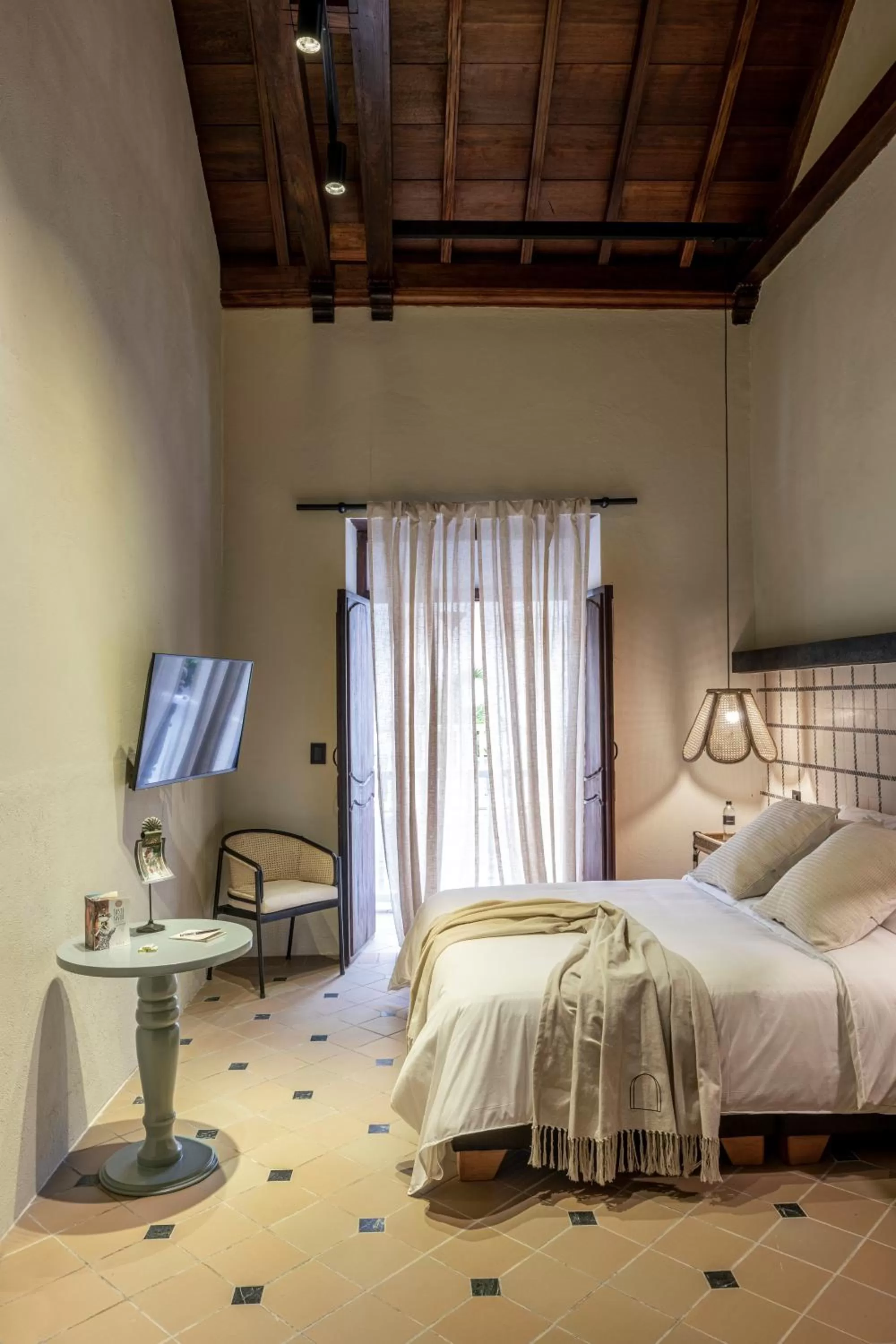 Toilet, Bed in Privado Designer Boutique Hotel