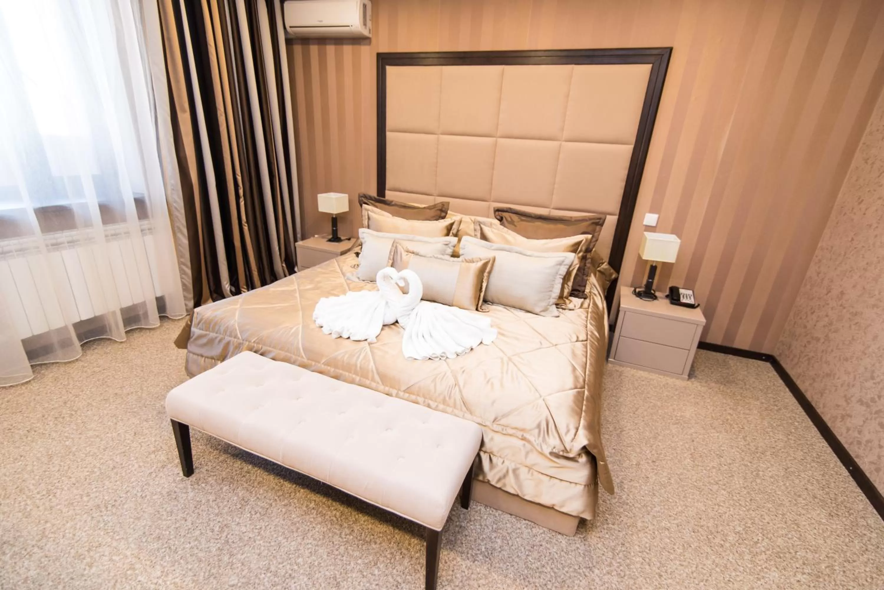 Day, Bed in King Hotel Astana