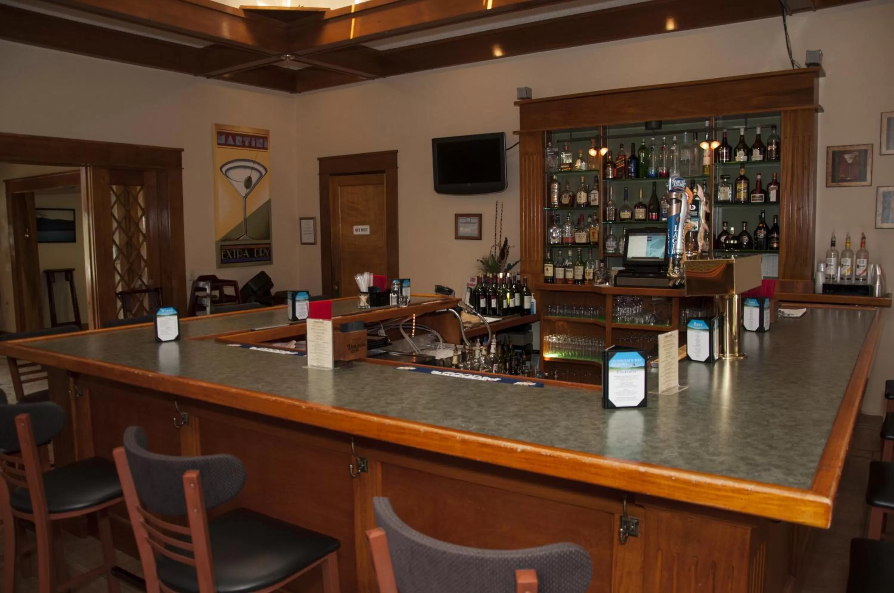 Restaurant/places to eat, Lounge/Bar in Bayside Resort, Lake George NY