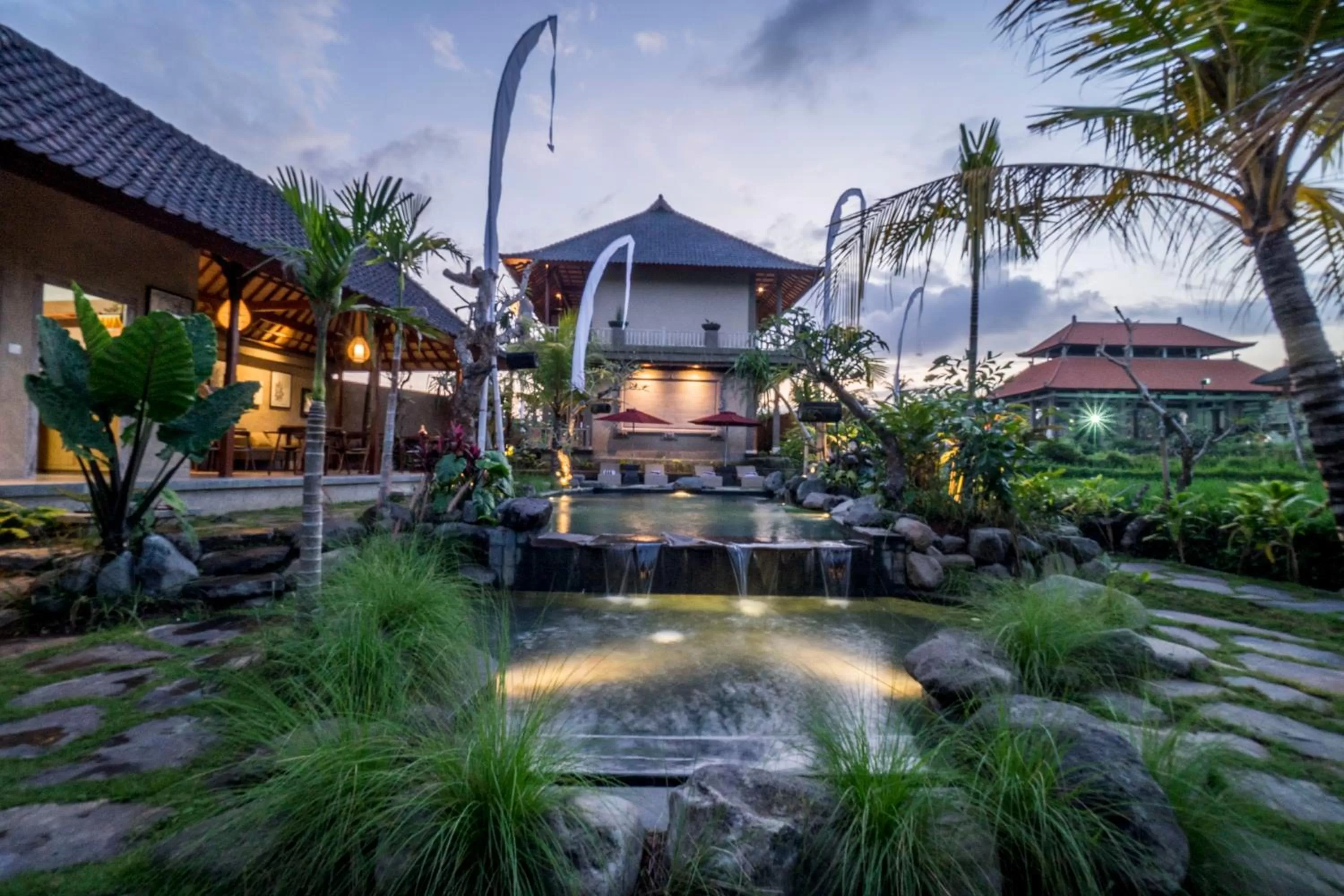 Property building in Gerindem Cottages