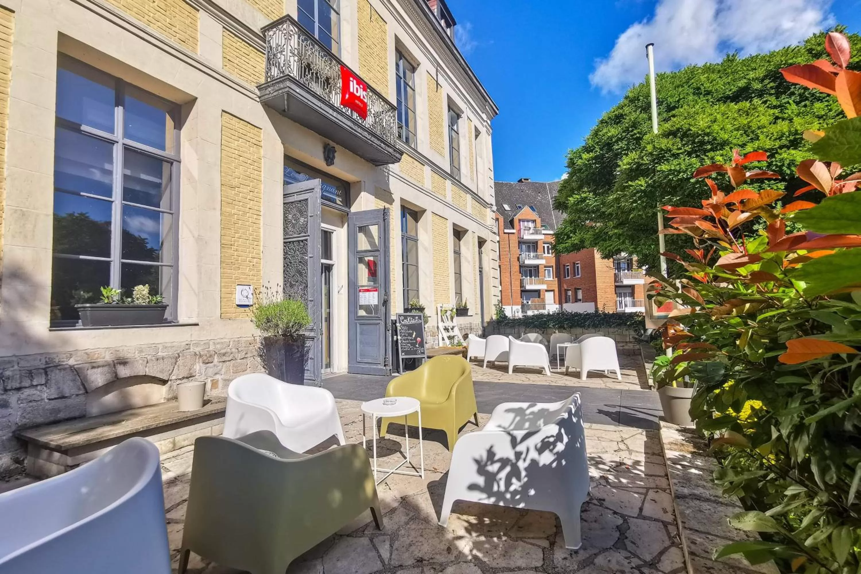 Balcony/Terrace in ibis Douai Centre