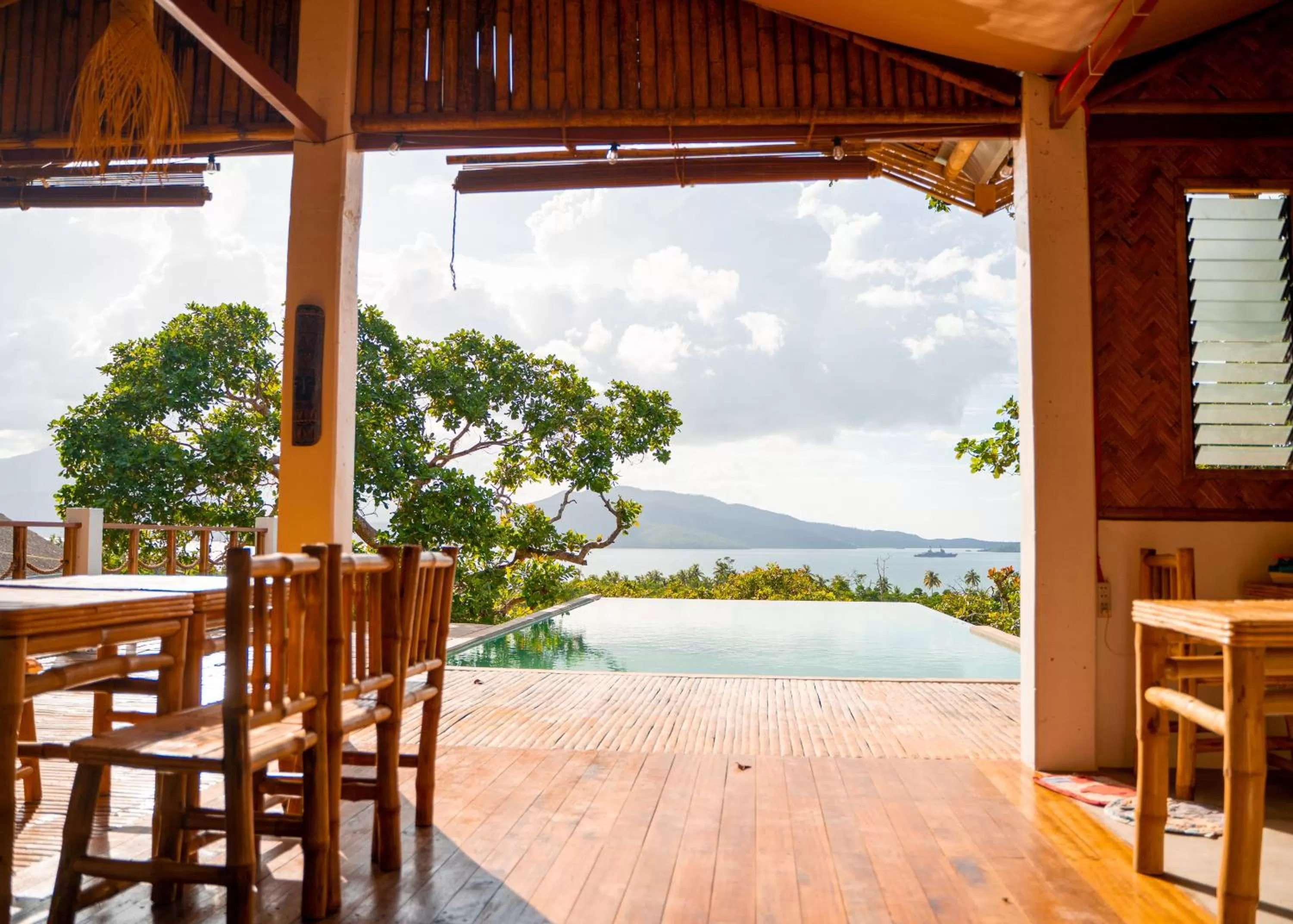 Restaurant/places to eat in Ocean Green Eco Lodge
