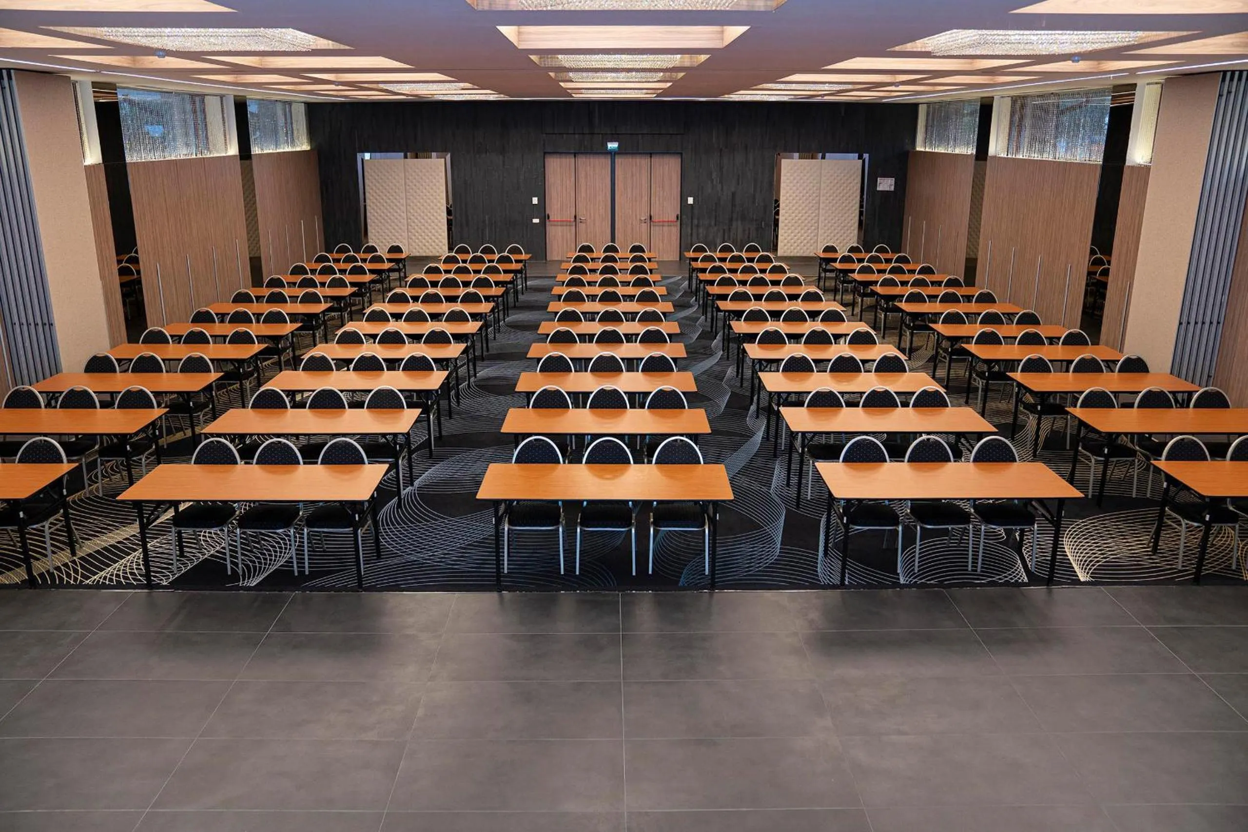 Business facilities in Hotel International