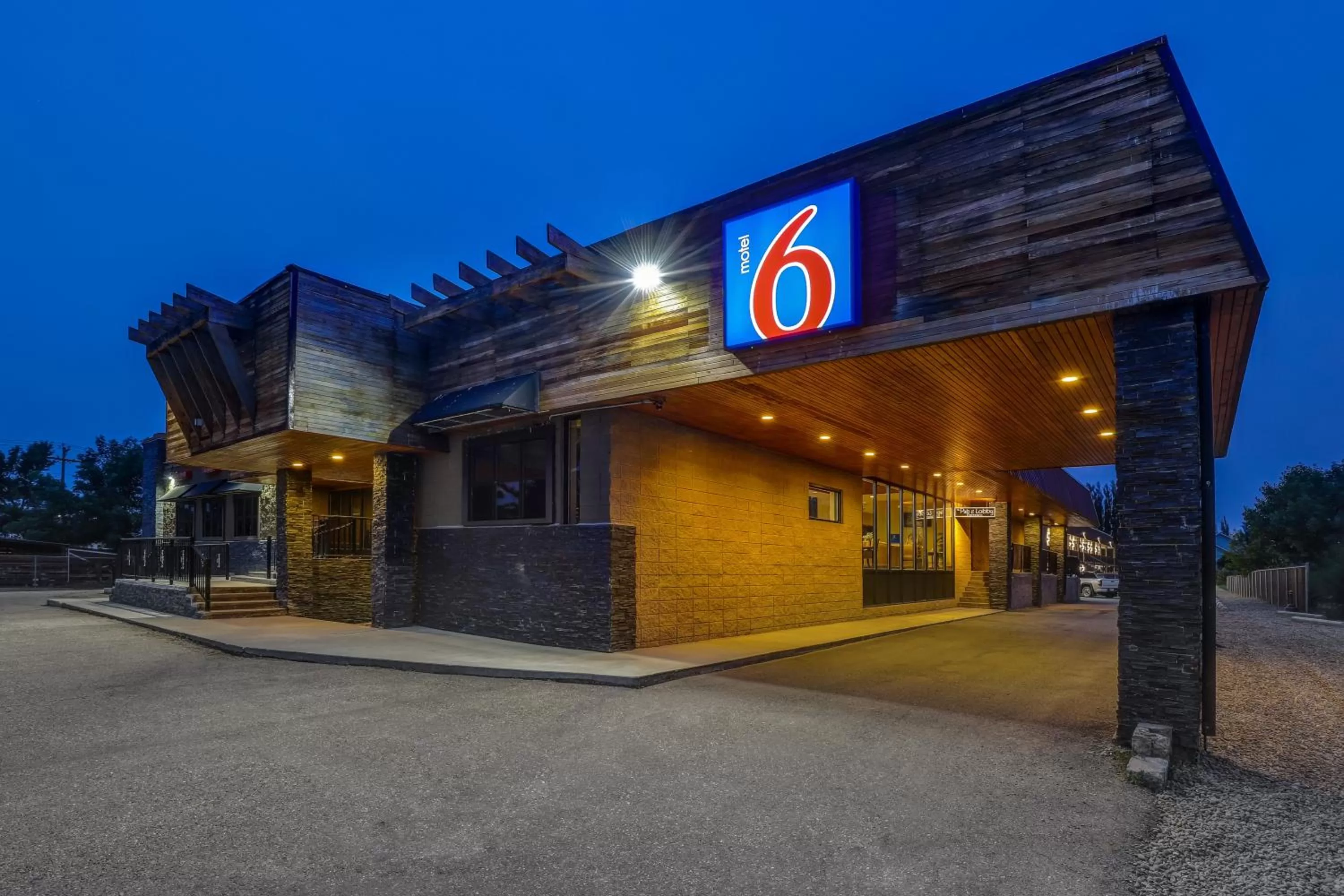 Property building in Motel 6 Brooks AB