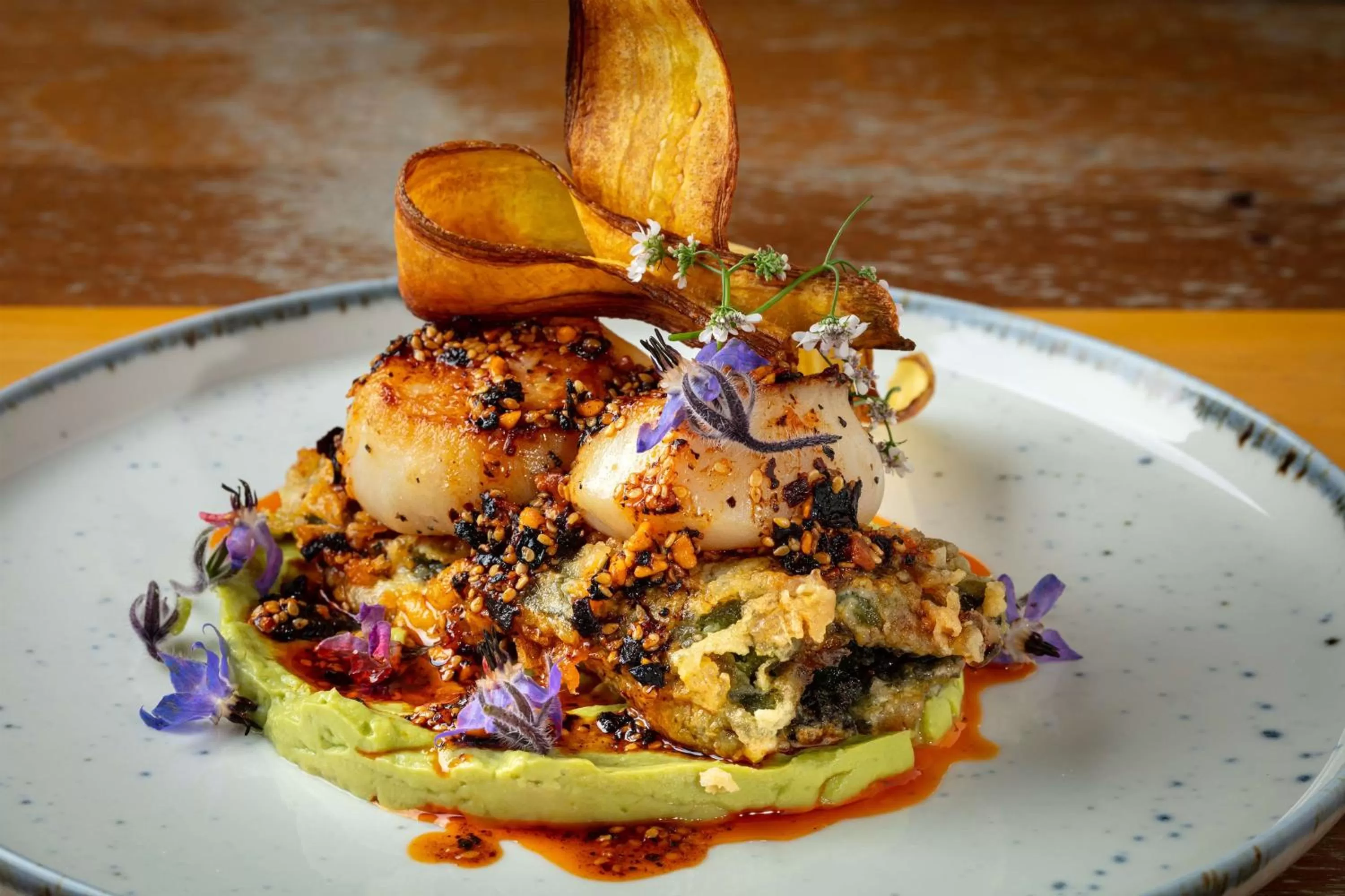 Restaurant/places to eat in The Waterfront Beach Resort, A Hilton Hotel