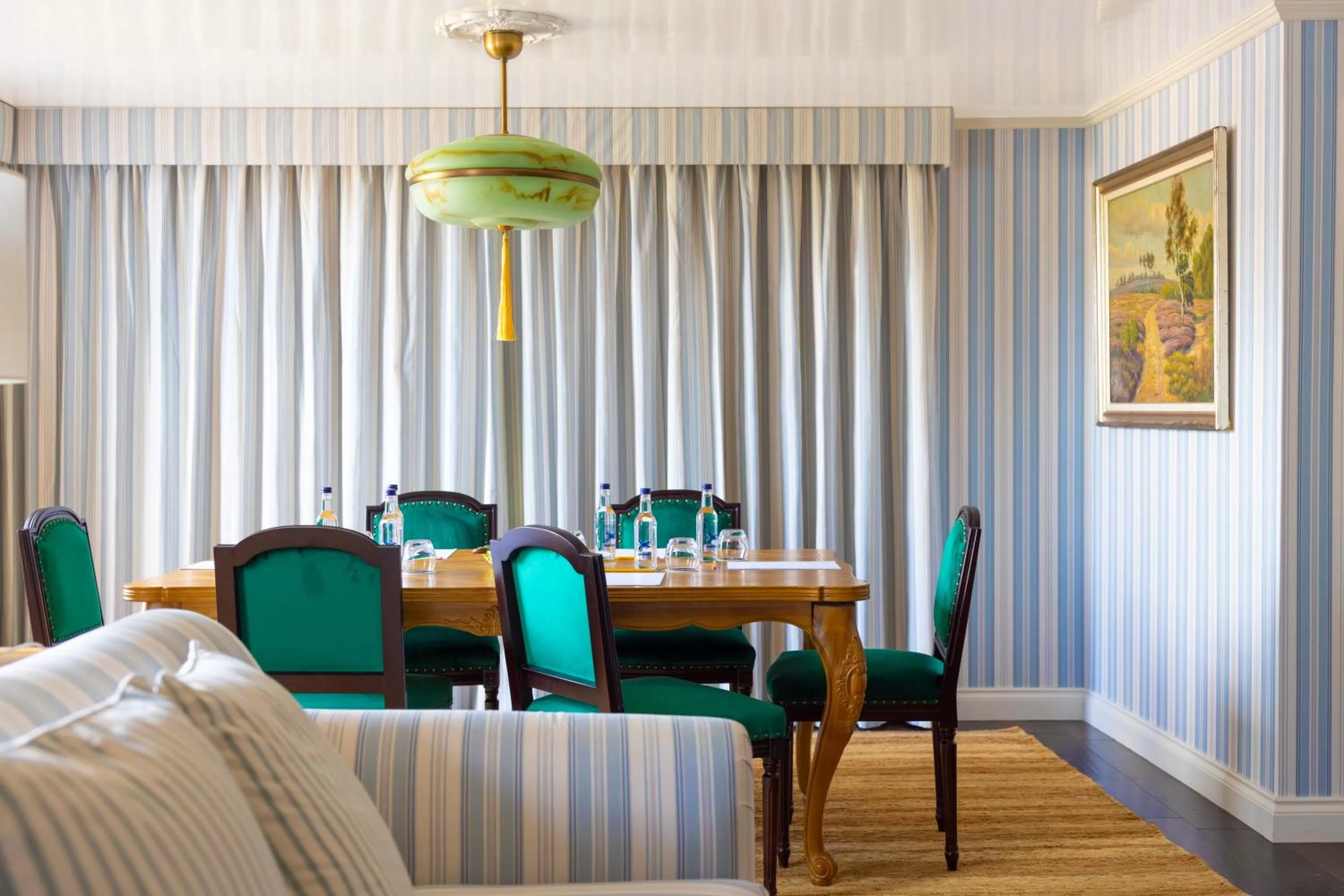 Living room in Graduate by Hilton Cambridge