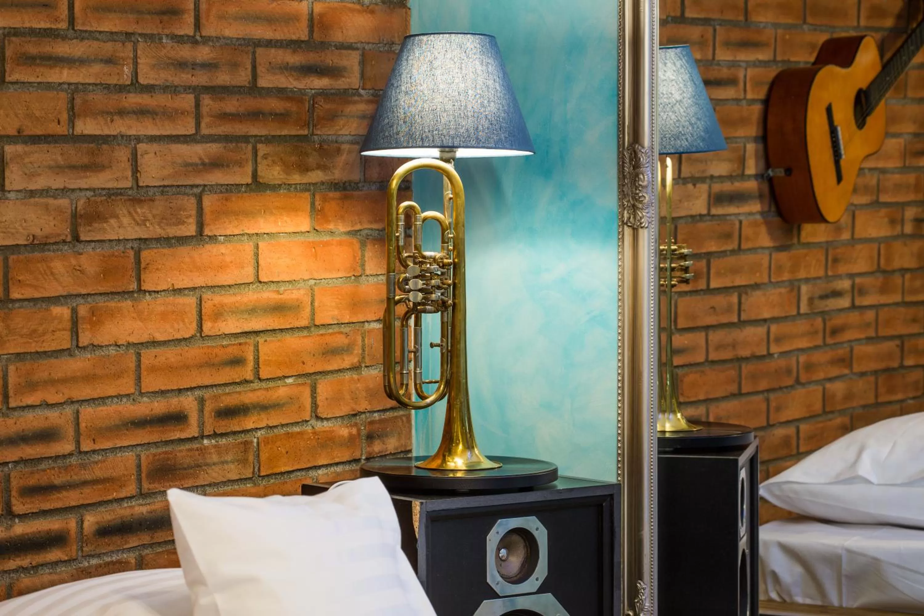 Bed in Retro hotel Garage