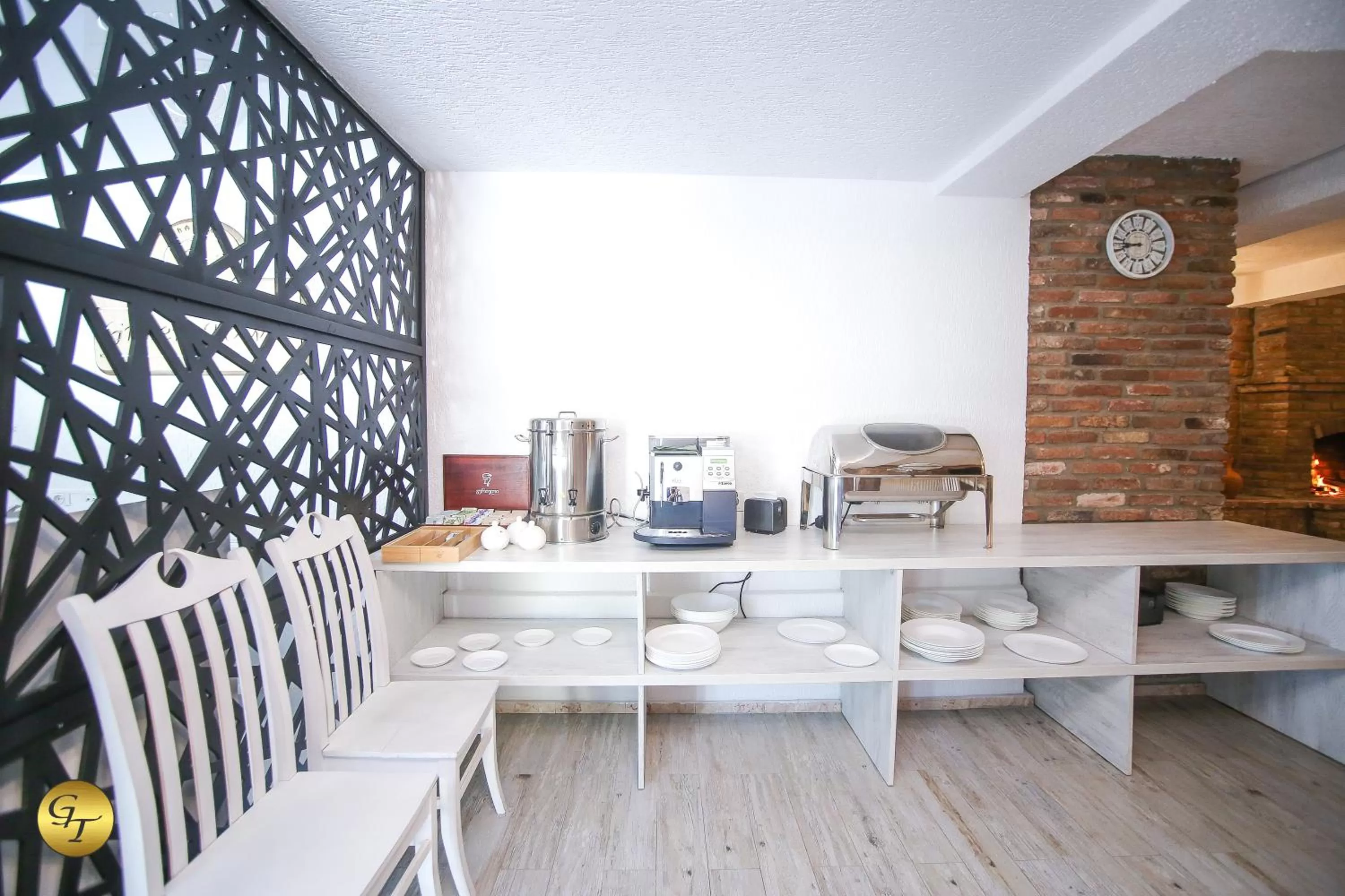 Breakfast in Hotel Green Town