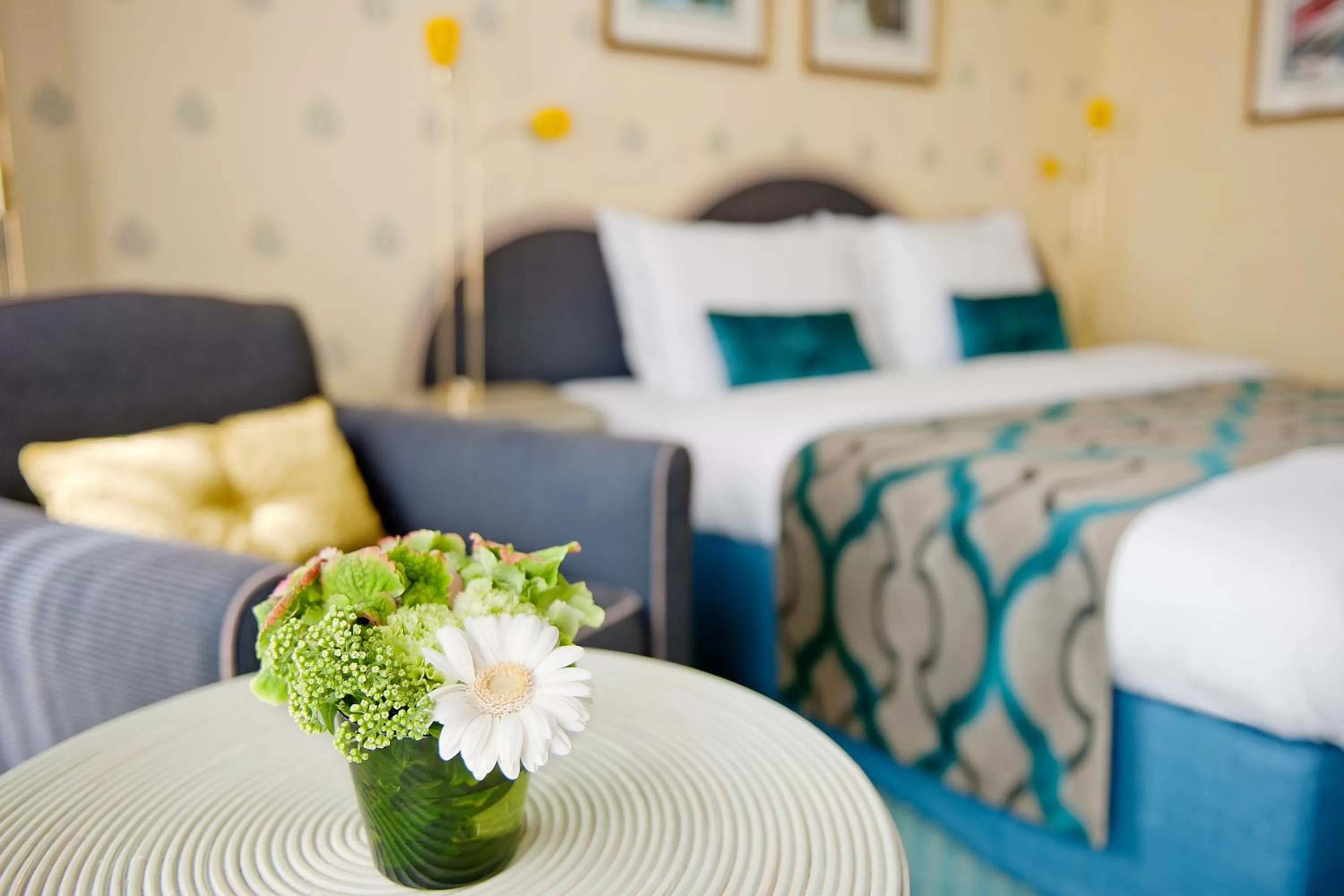 Photo of the whole room, Bed in Carlton Oasis Hotel