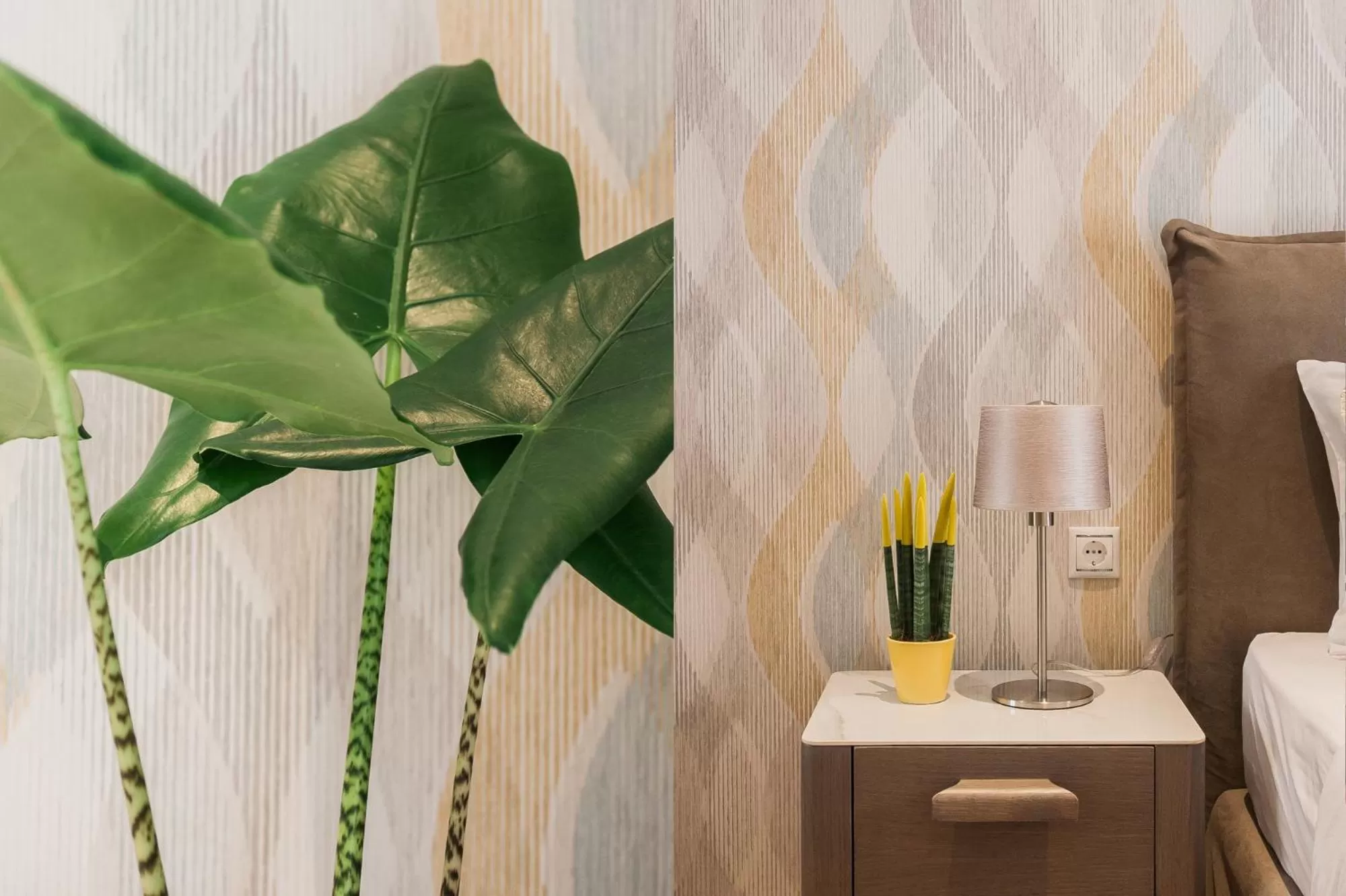 Bedroom in Nicholas Point Apartments and Rooms