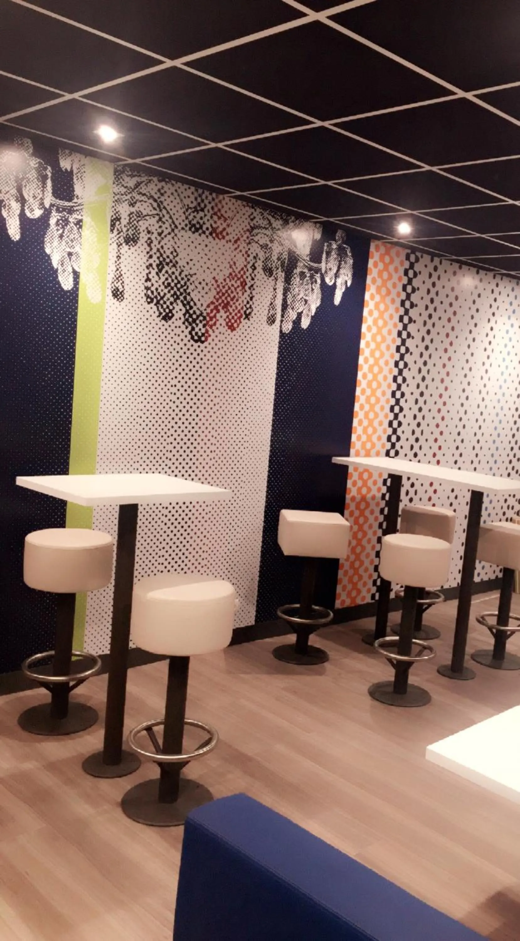Lounge or bar in ibis budget Grigny Centre