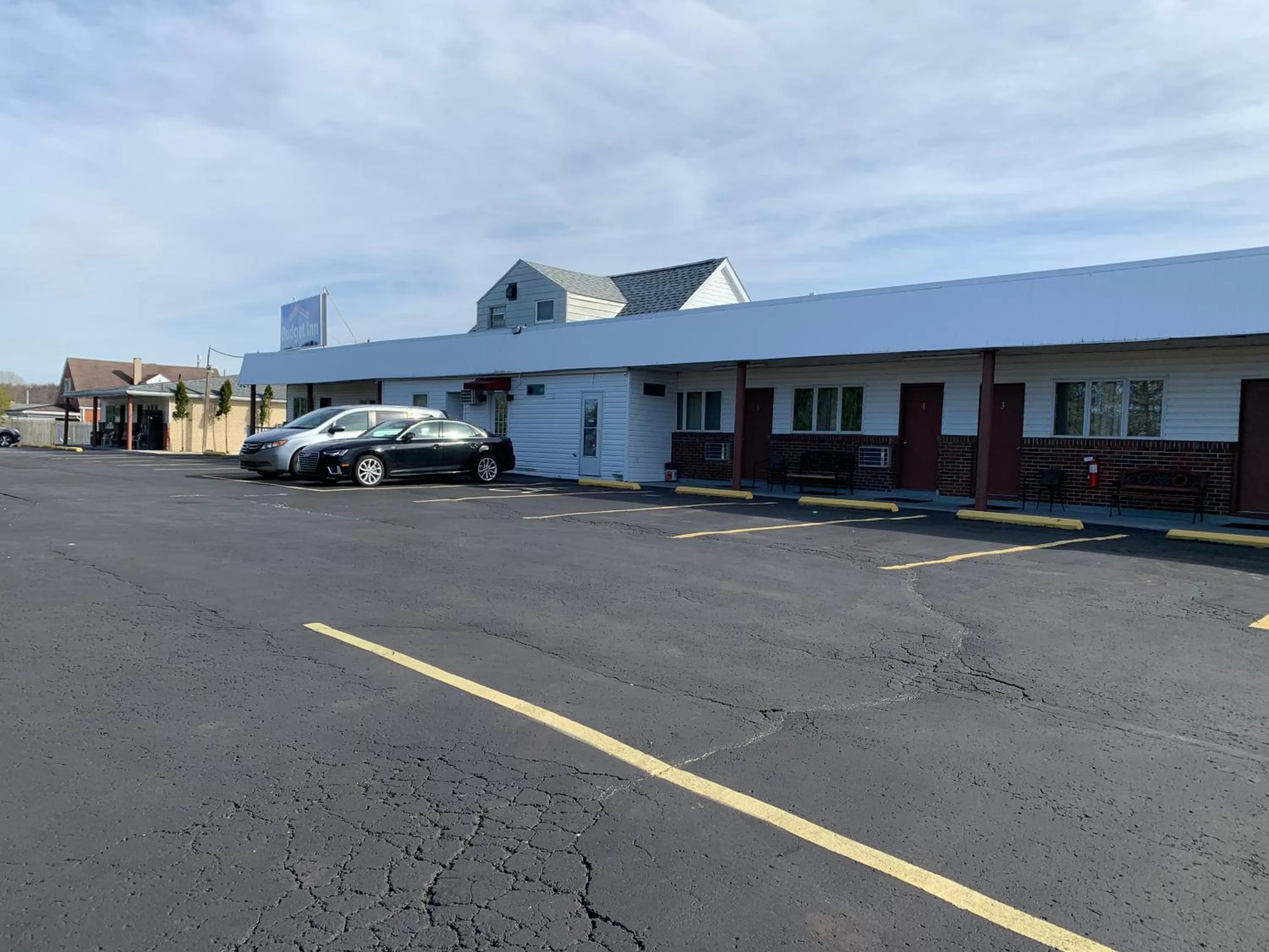 Property building in Budget Inn