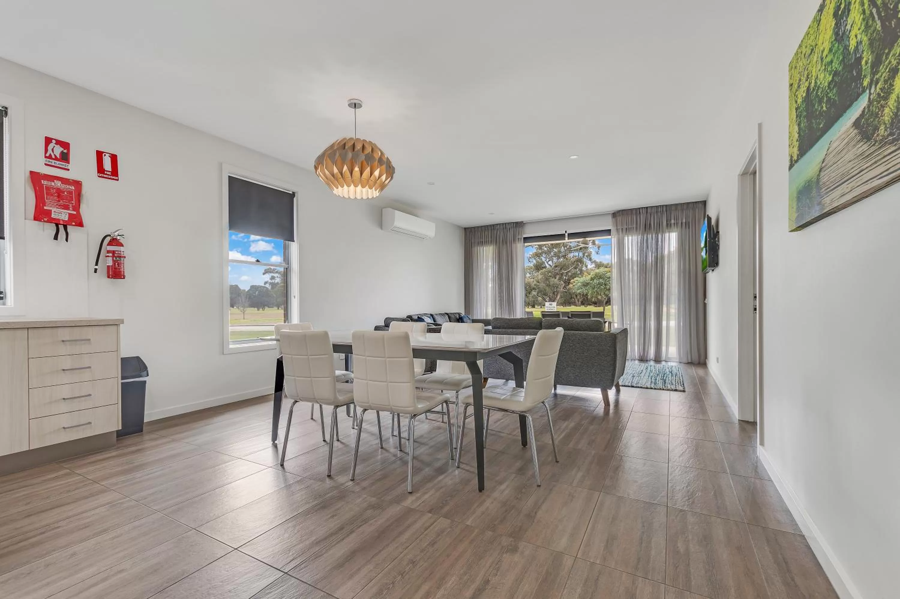 Dining area in Comfort Suites Clubarham Golf Resort