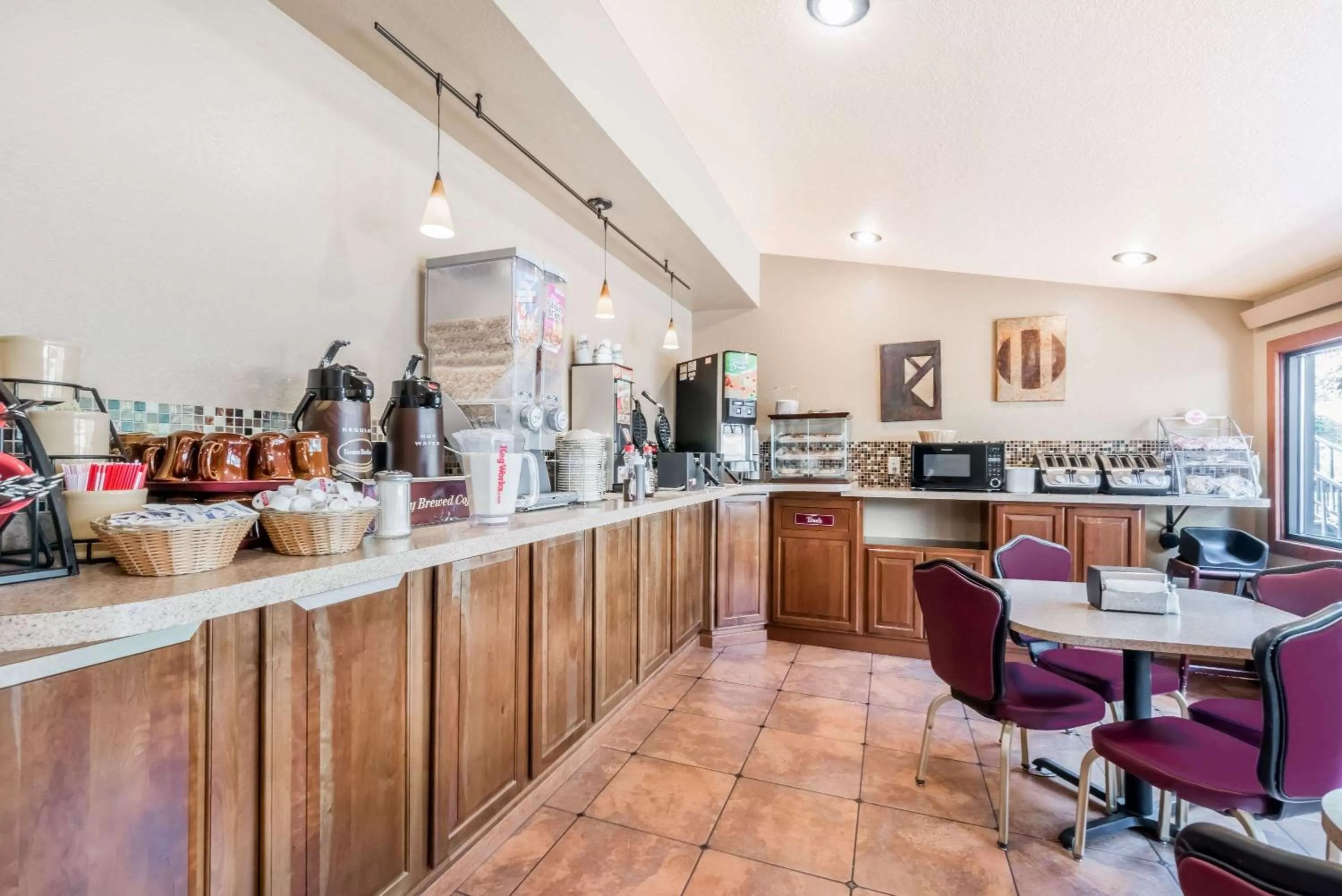 Restaurant/places to eat in Super 8 by Wyndham Deadwood Black Hills Area