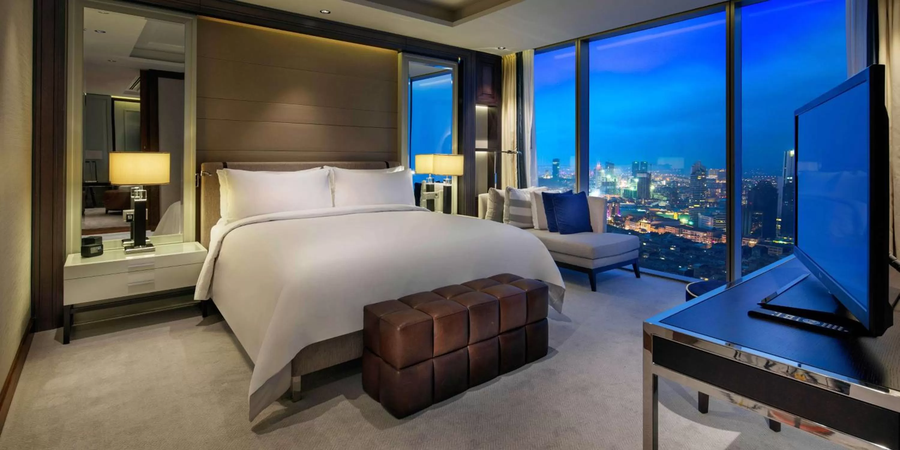 Bedroom, Bed in Hilton Istanbul Bomonti