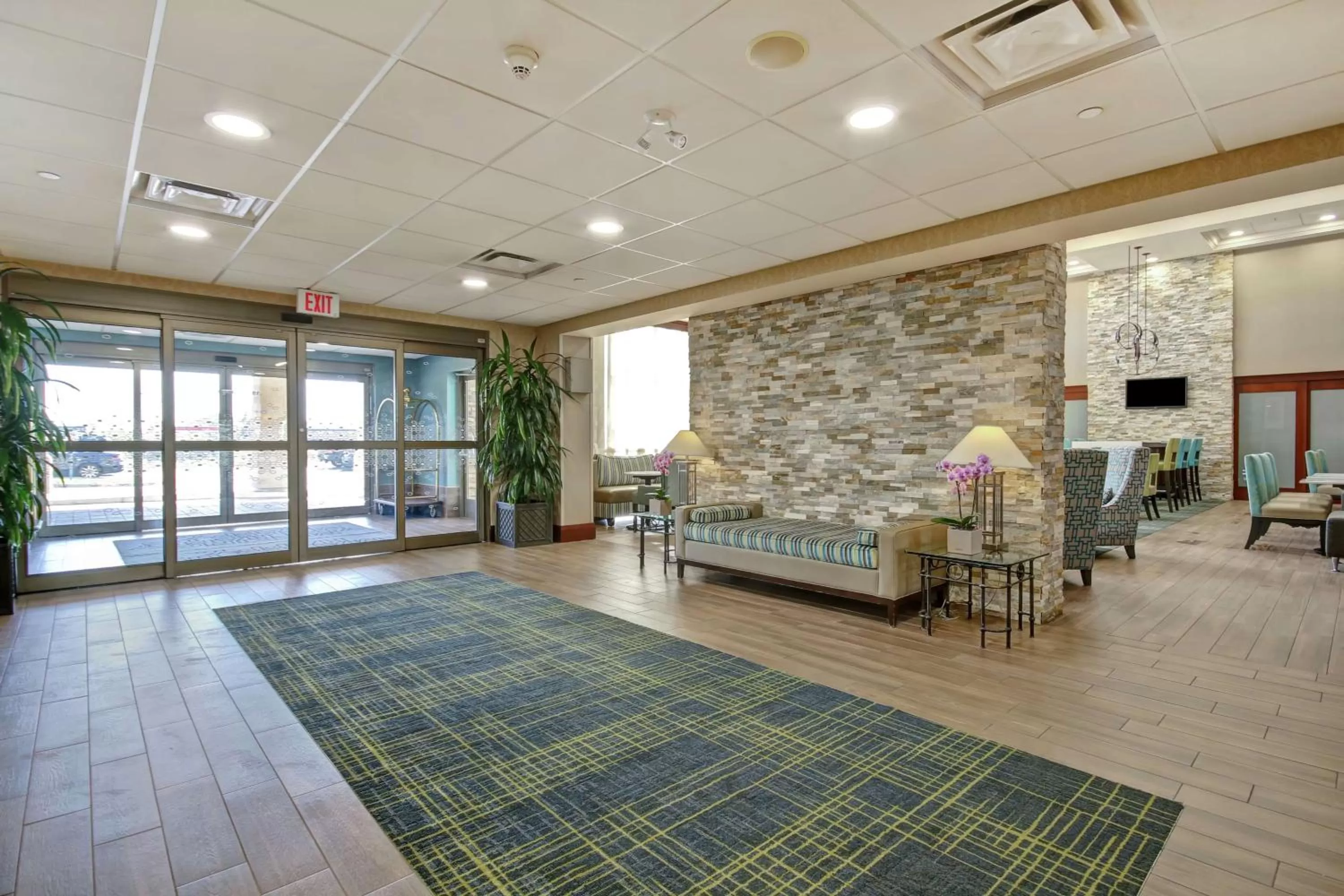 Lobby or reception in Hampton Inn & Suites Guelph